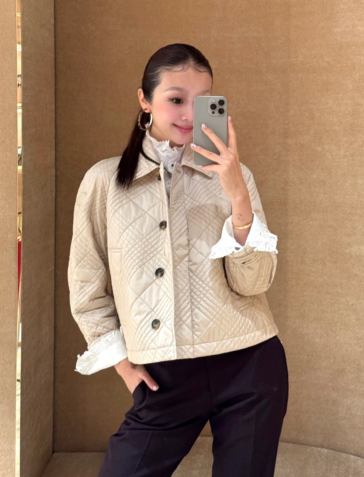 Women's Jackets And Down Jackets BURBERRY 18438506