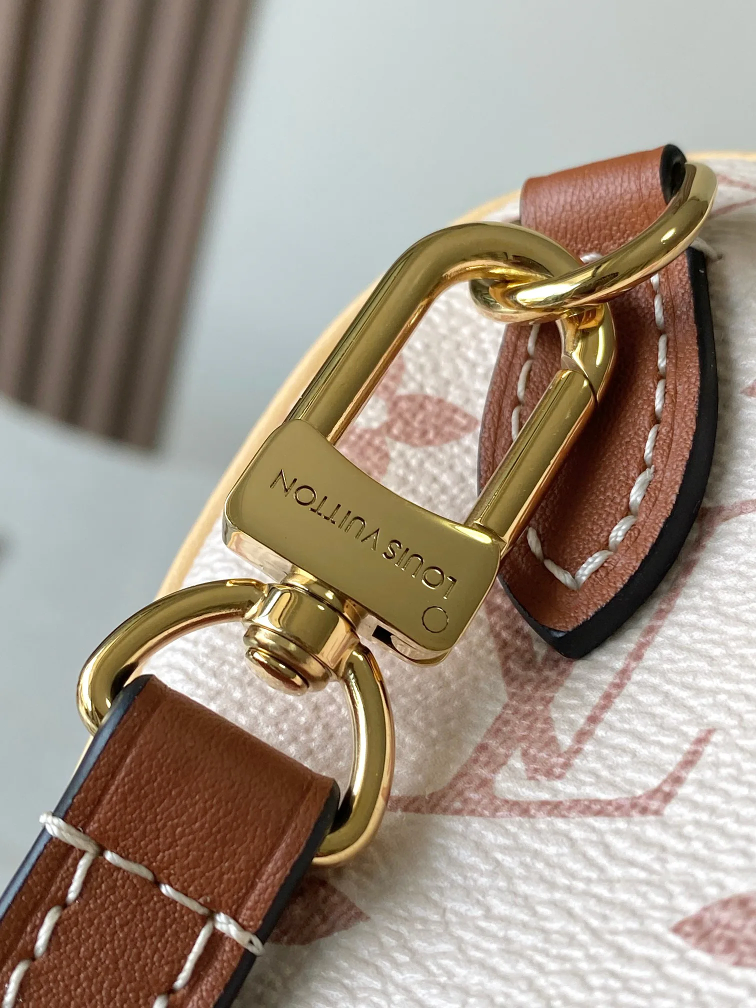 Women's Classic Handbags LOUIS VUITTON 17906932