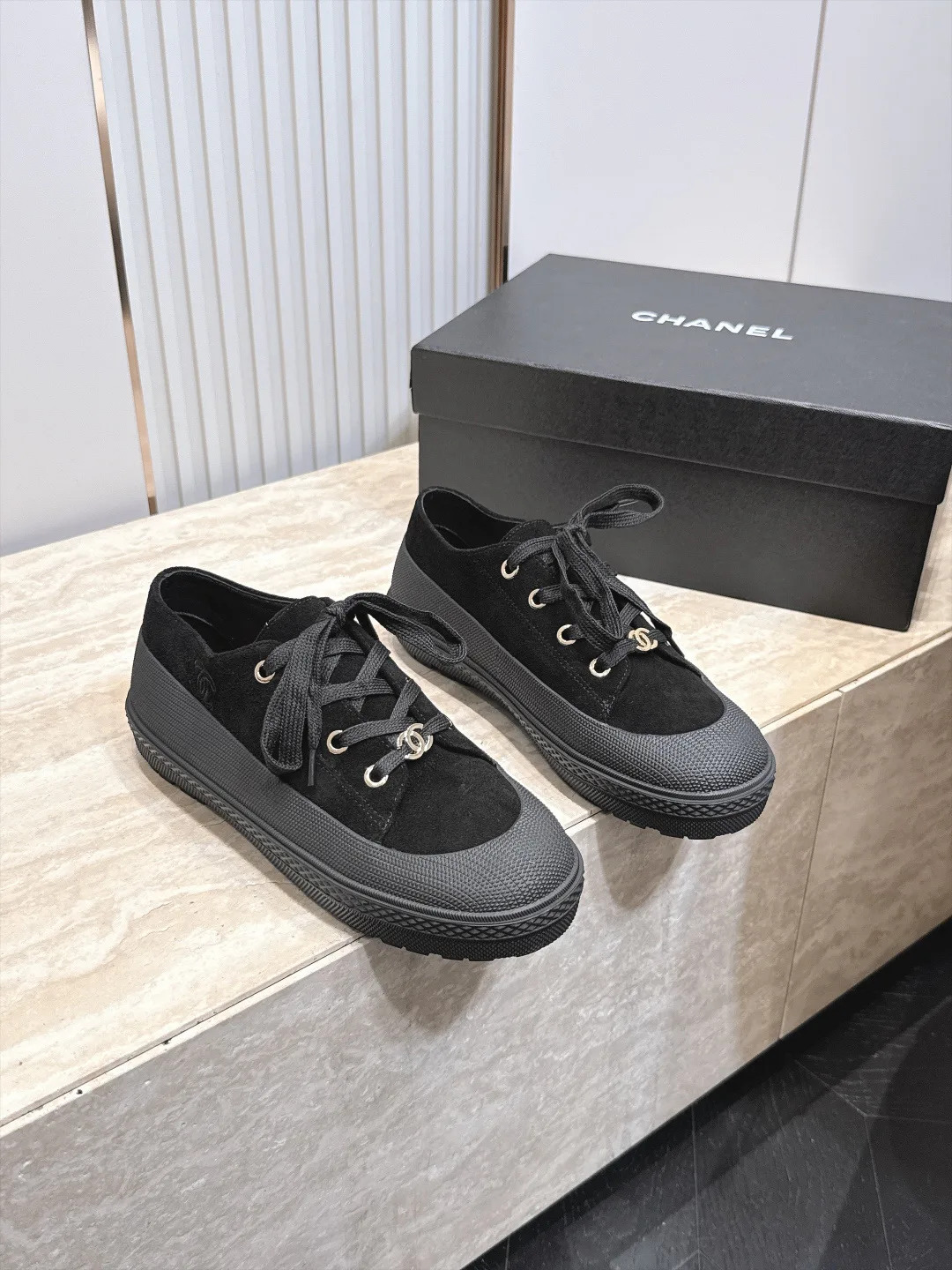 Women's Sneakers CHANEL 17796863