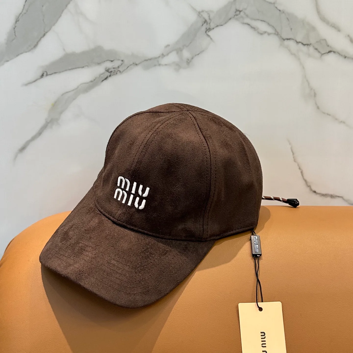 Hats MIU MIU 17411579