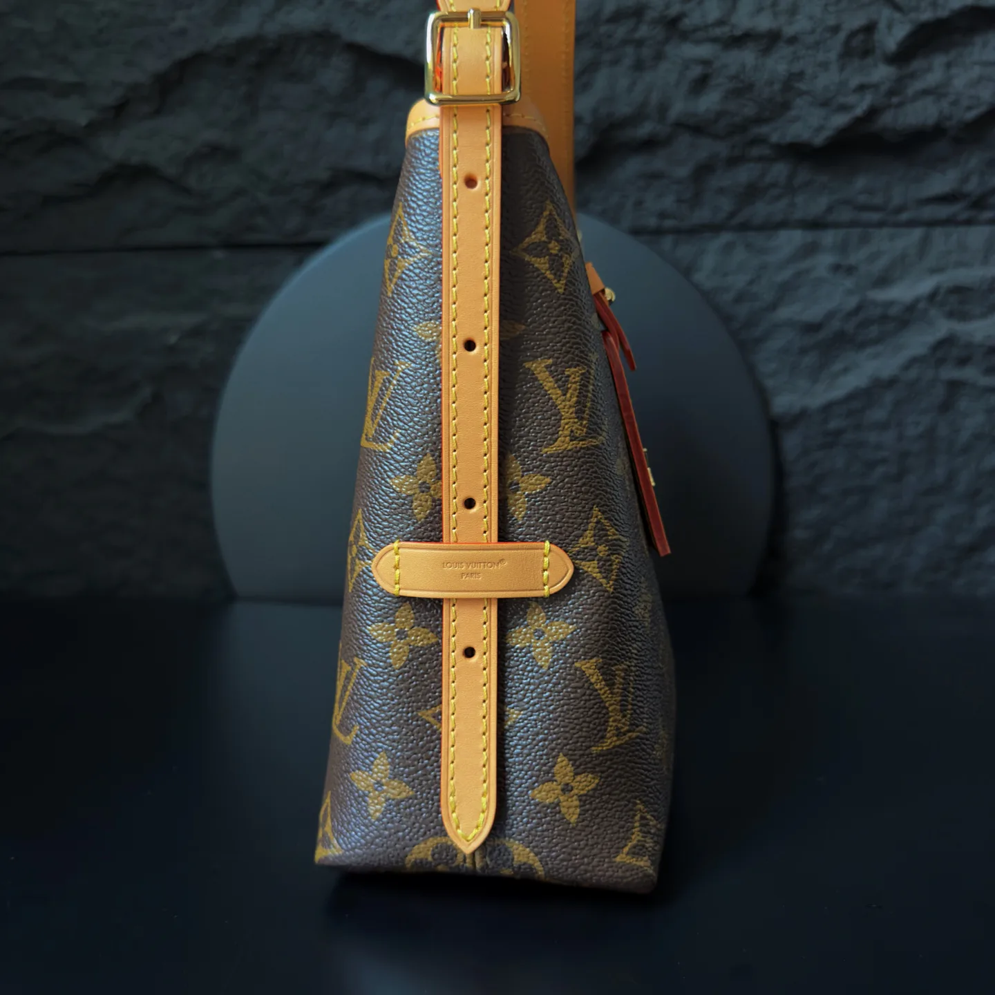Women's Classic Handbags LOUIS VUITTON 17906945