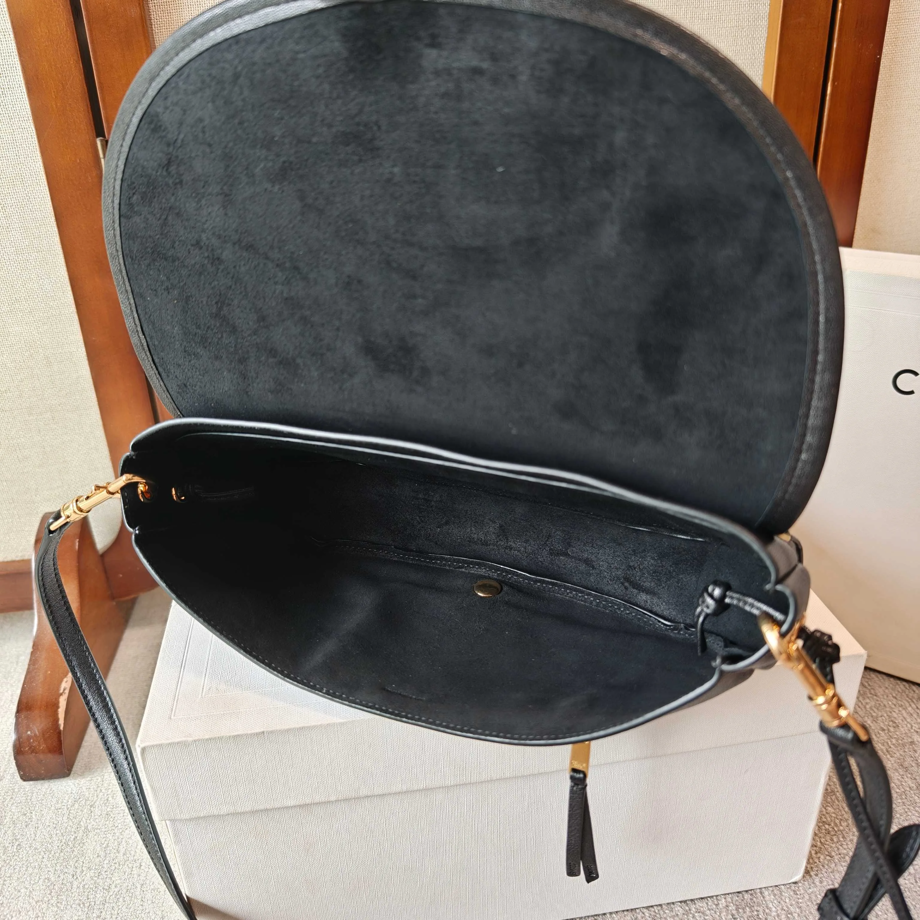 Women's Classic Handbags CELINE 16869086