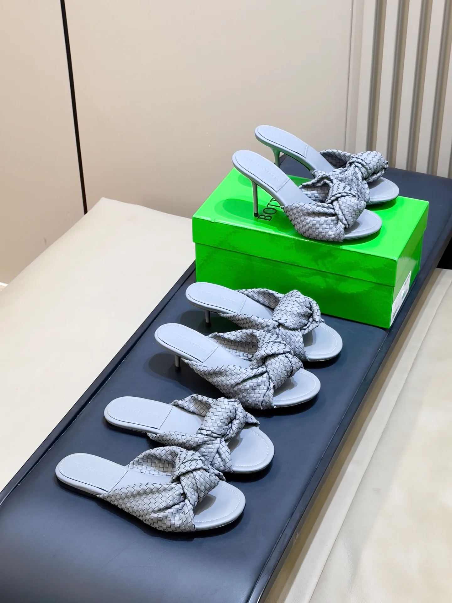 Women's Mules And Clogs BOTTEGA VENETA 18073352