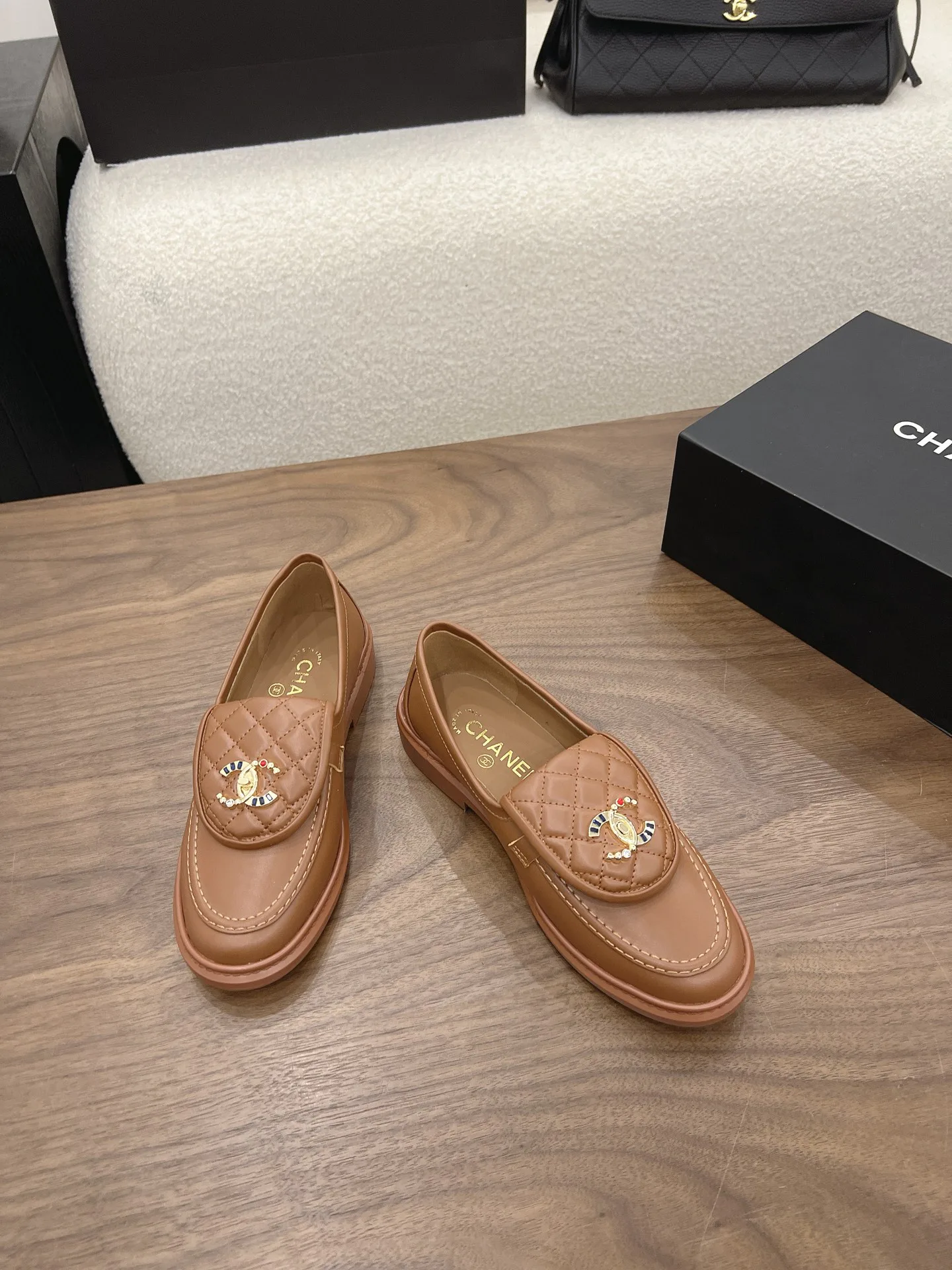Women's Loafers And Moccasins CHANEL 17303655