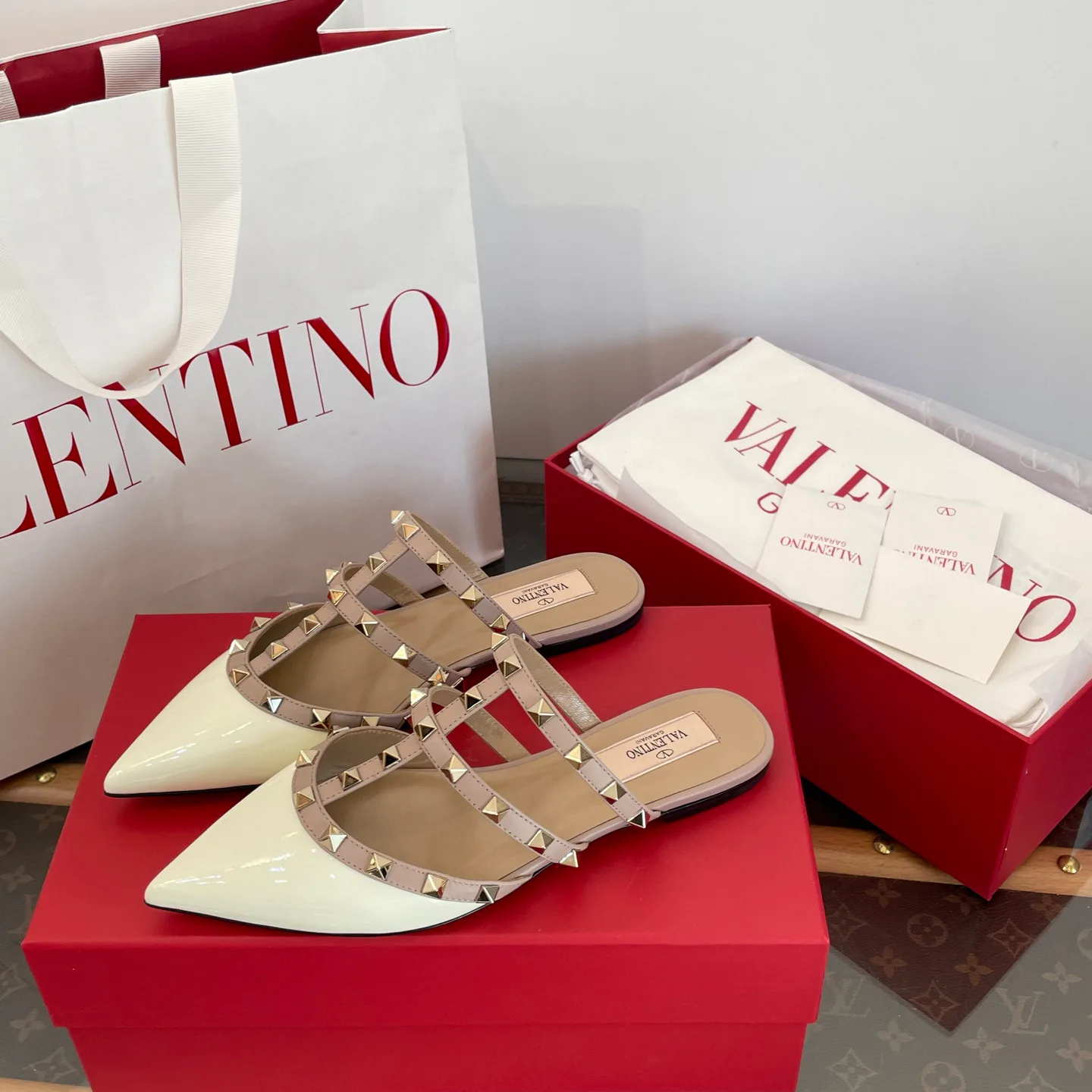 Women's Mules And Clogs VALENTINO 18133375