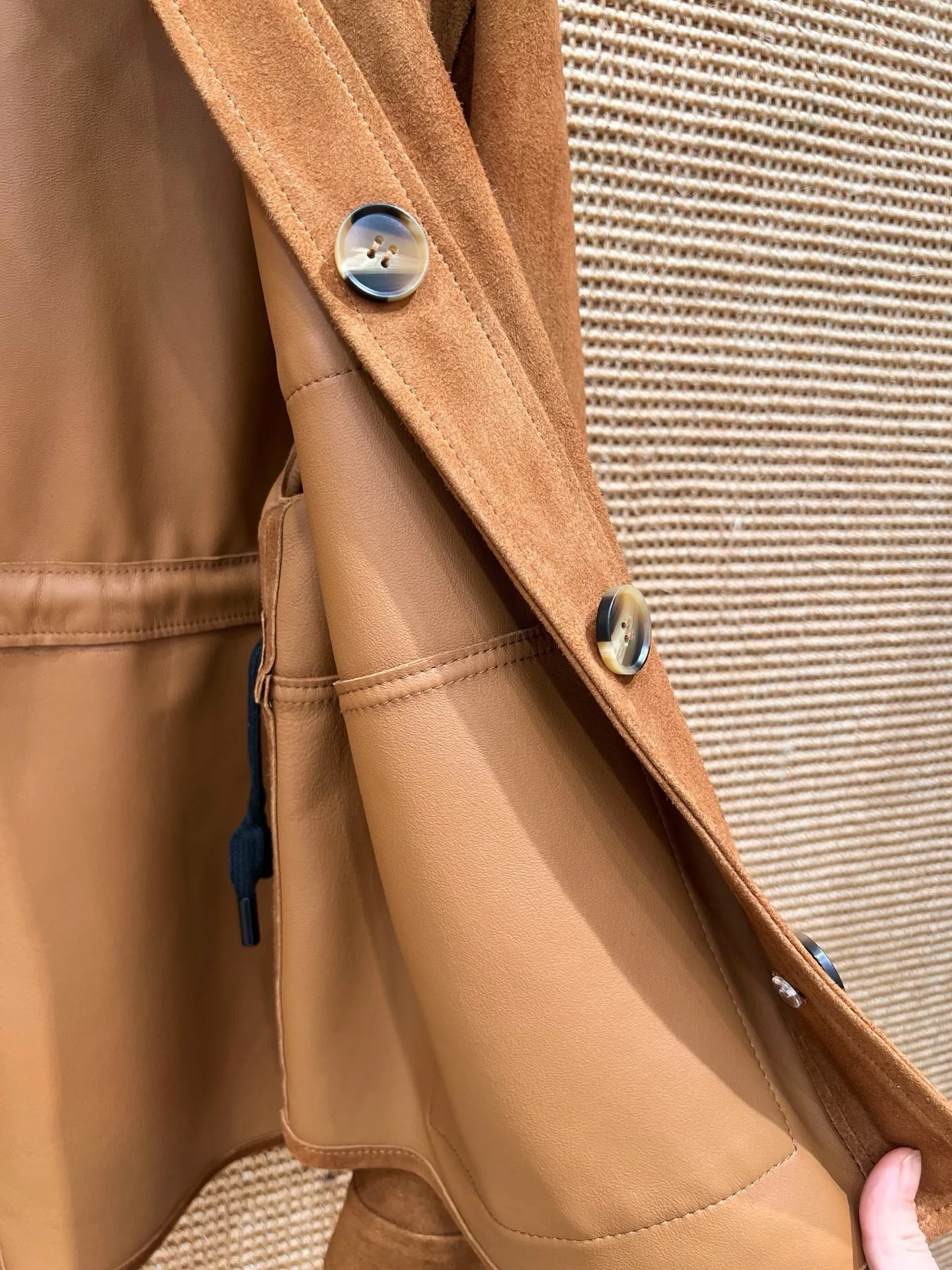 Women's Leather Jackets And Sheepskin Coats LOEWE 17998411