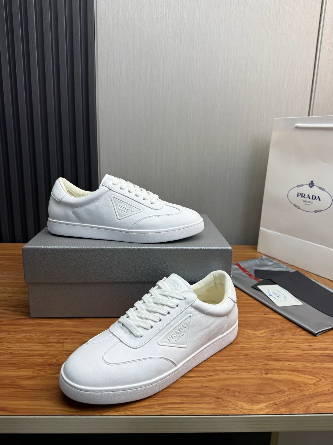 Men's Sneakers PRADA 18263660