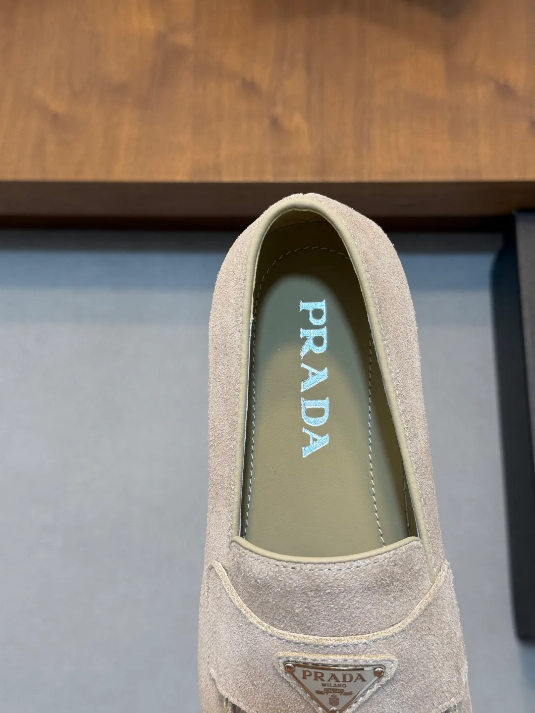 Men's Loafers And Dress Shoes PRADA 18100289