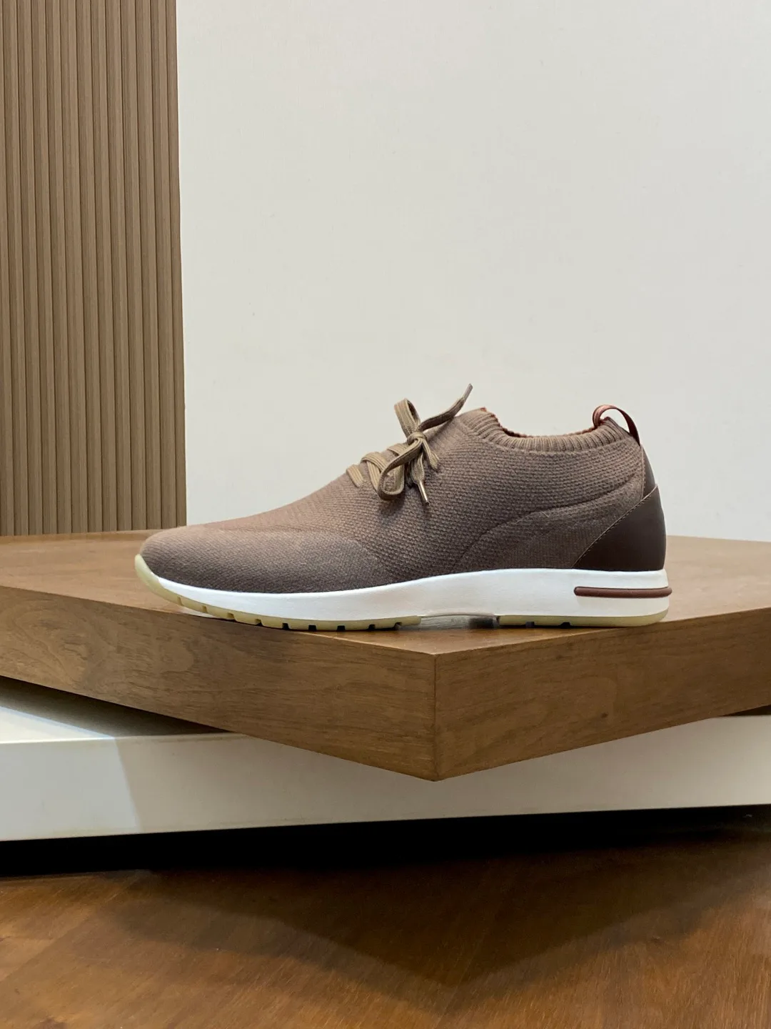 Кроссовки Мужские Loro Piana 18586461