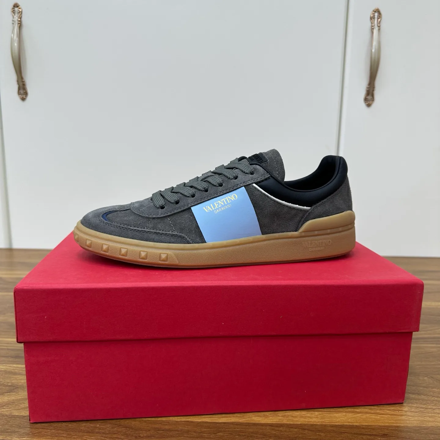 Men's Sneakers VALENTINO 18103433