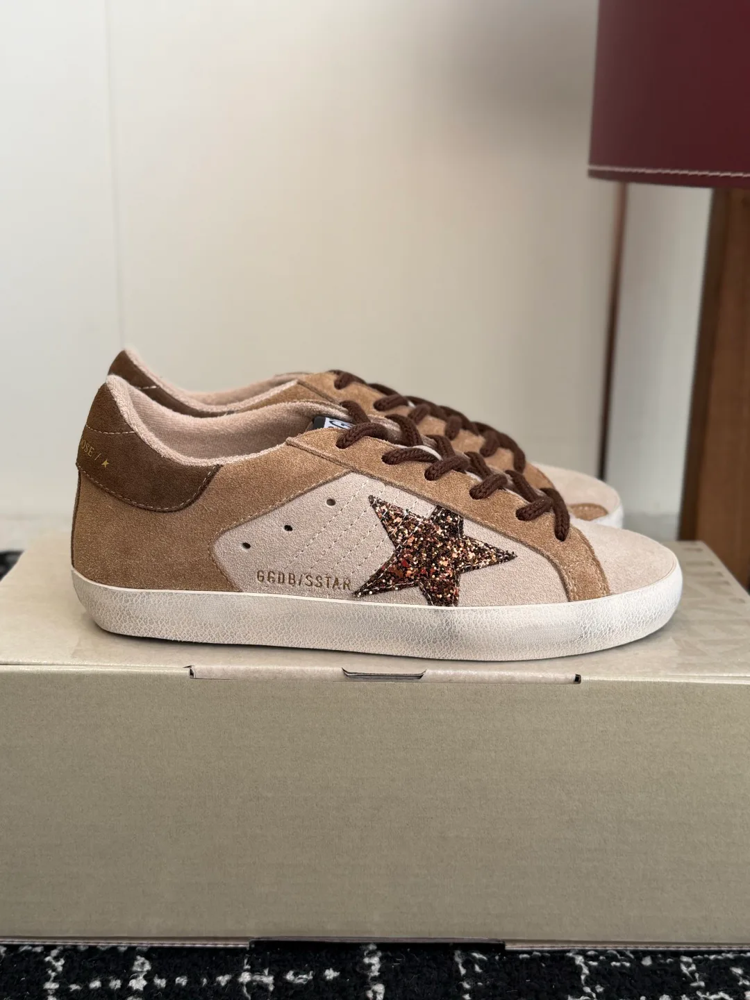 Women's Sneakers GOLDEN GOOSE 18138836