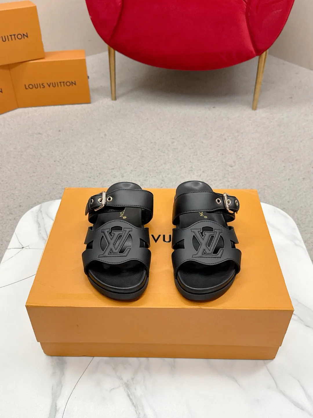 Women's Flip-Flops LOUIS VUITTON 18235689