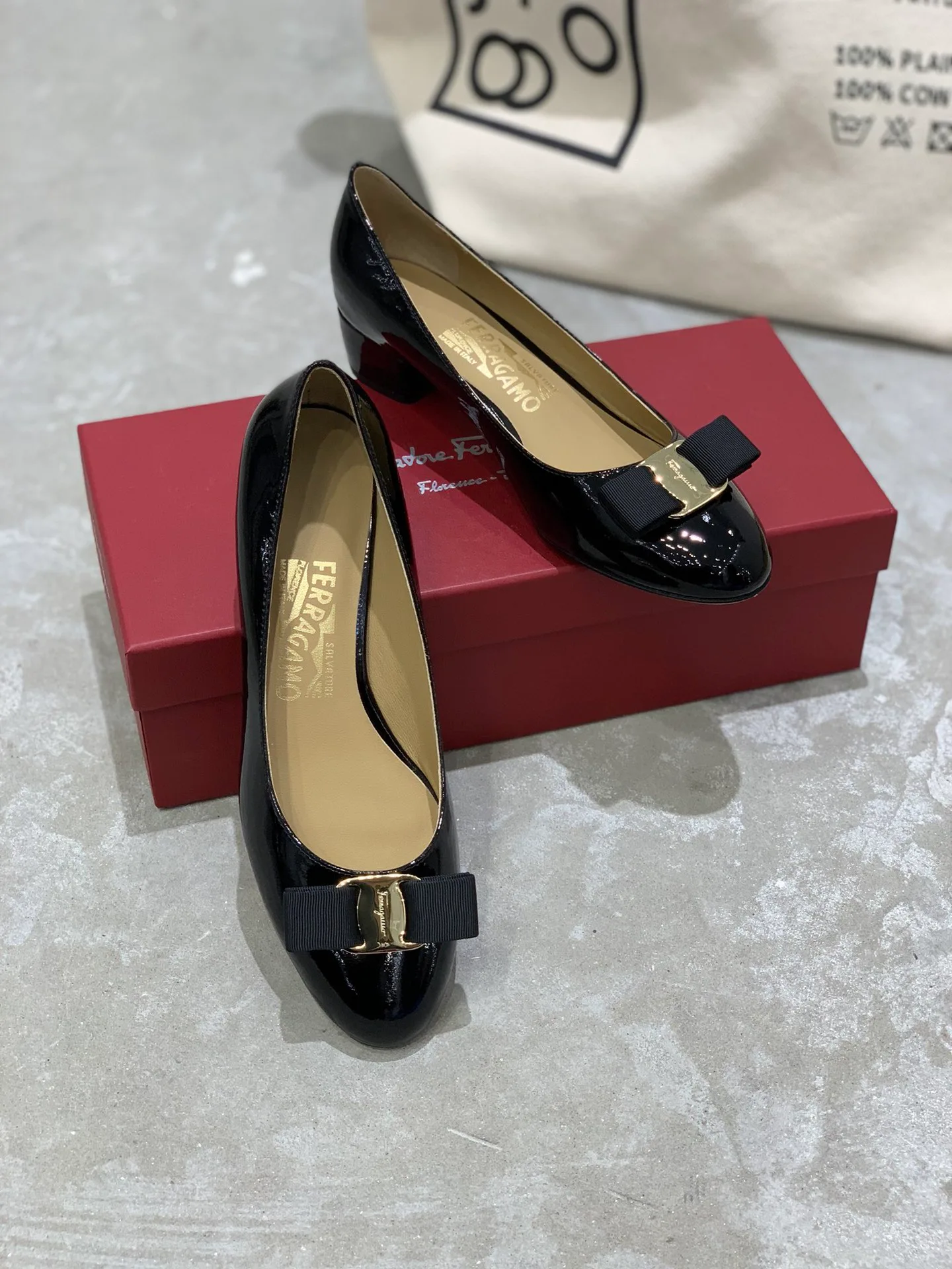 Women's Ballet Flats SALVATORE FERRAGAMO 18340668