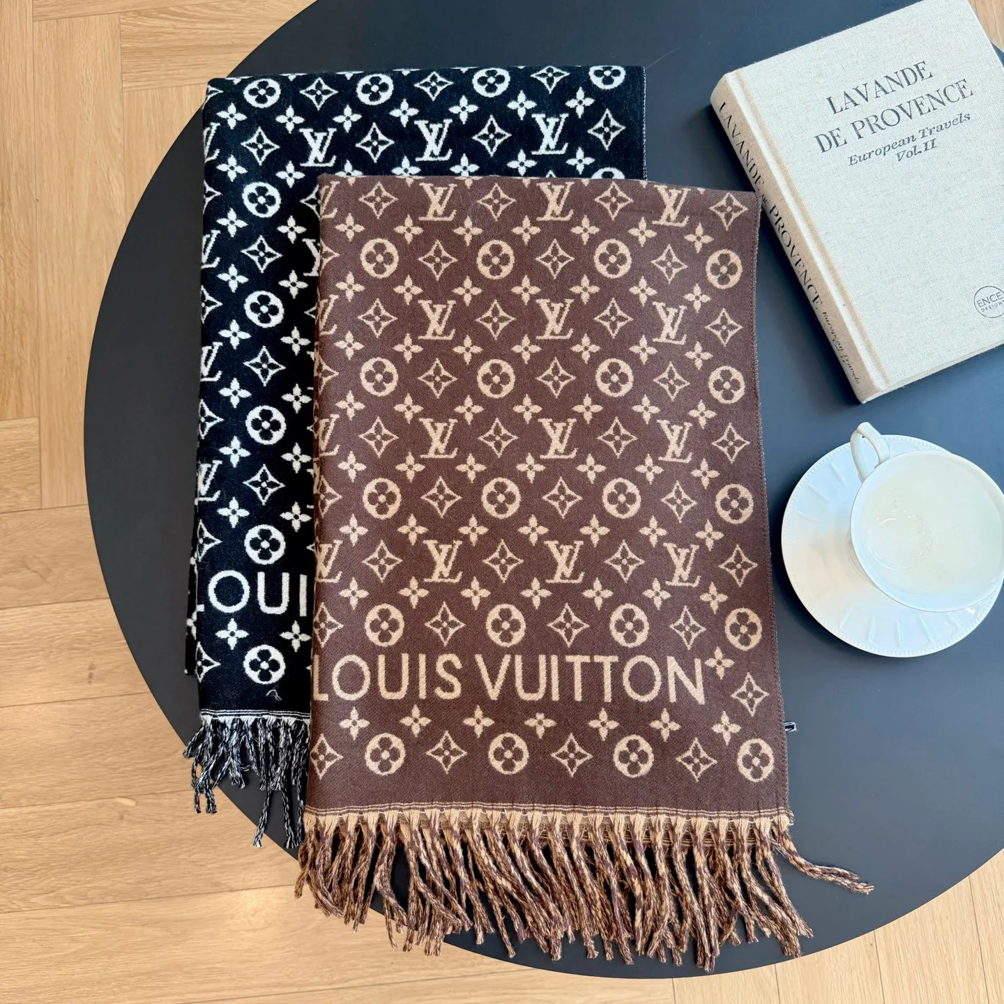 Scarves LOUIS VUITTON 18105495
