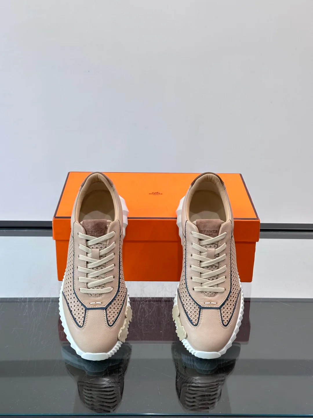Men's Sneakers HERMES 18118572