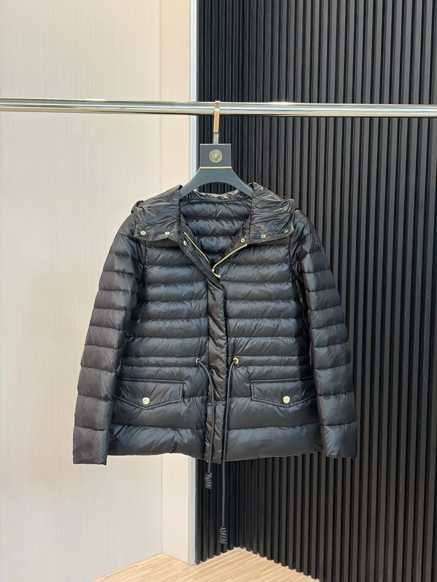 Women's Jackets And Down Jackets MONCLER 17855371