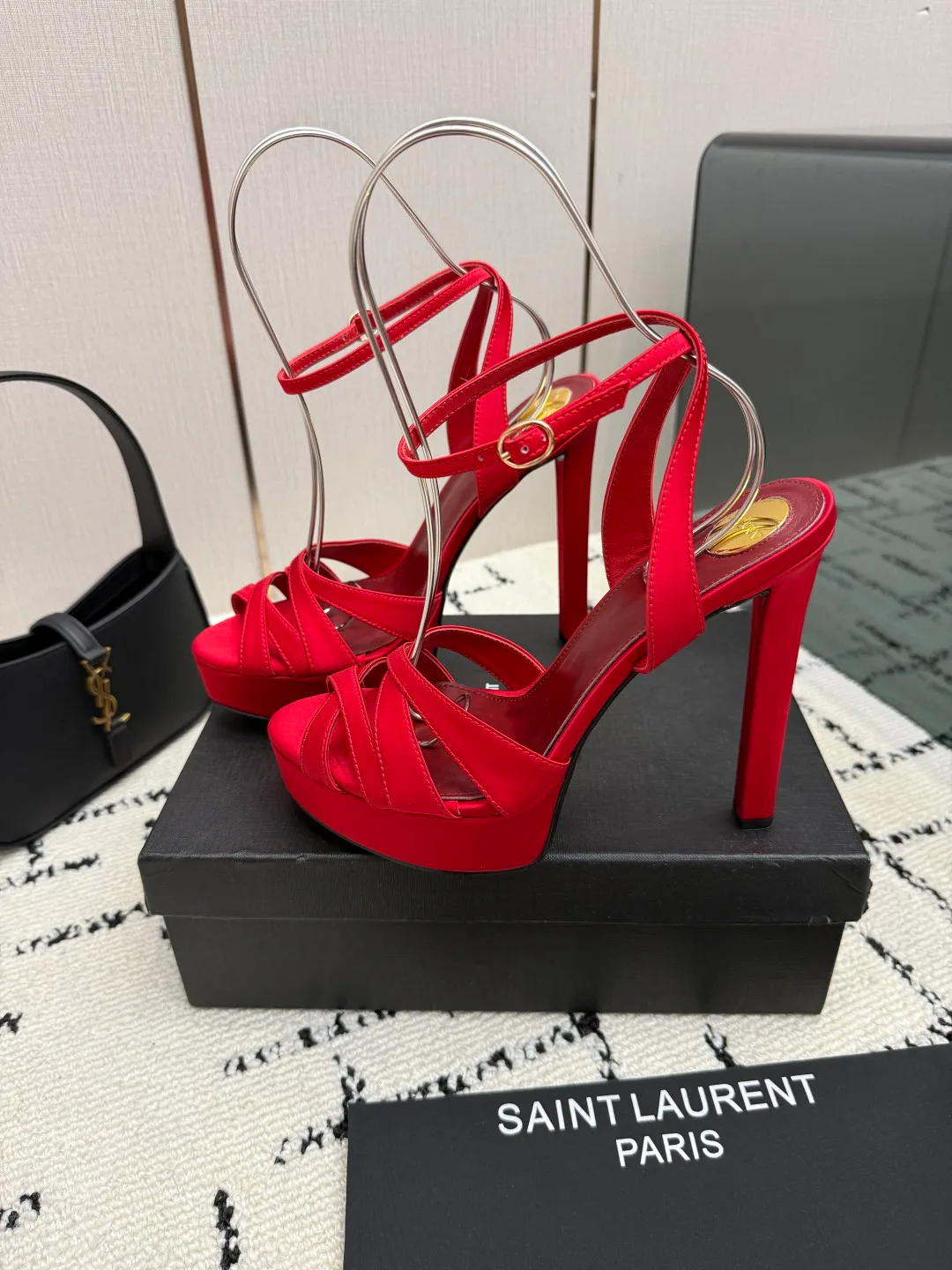 Women's Open-Toe Sandals SAINT LAURENT 18049030