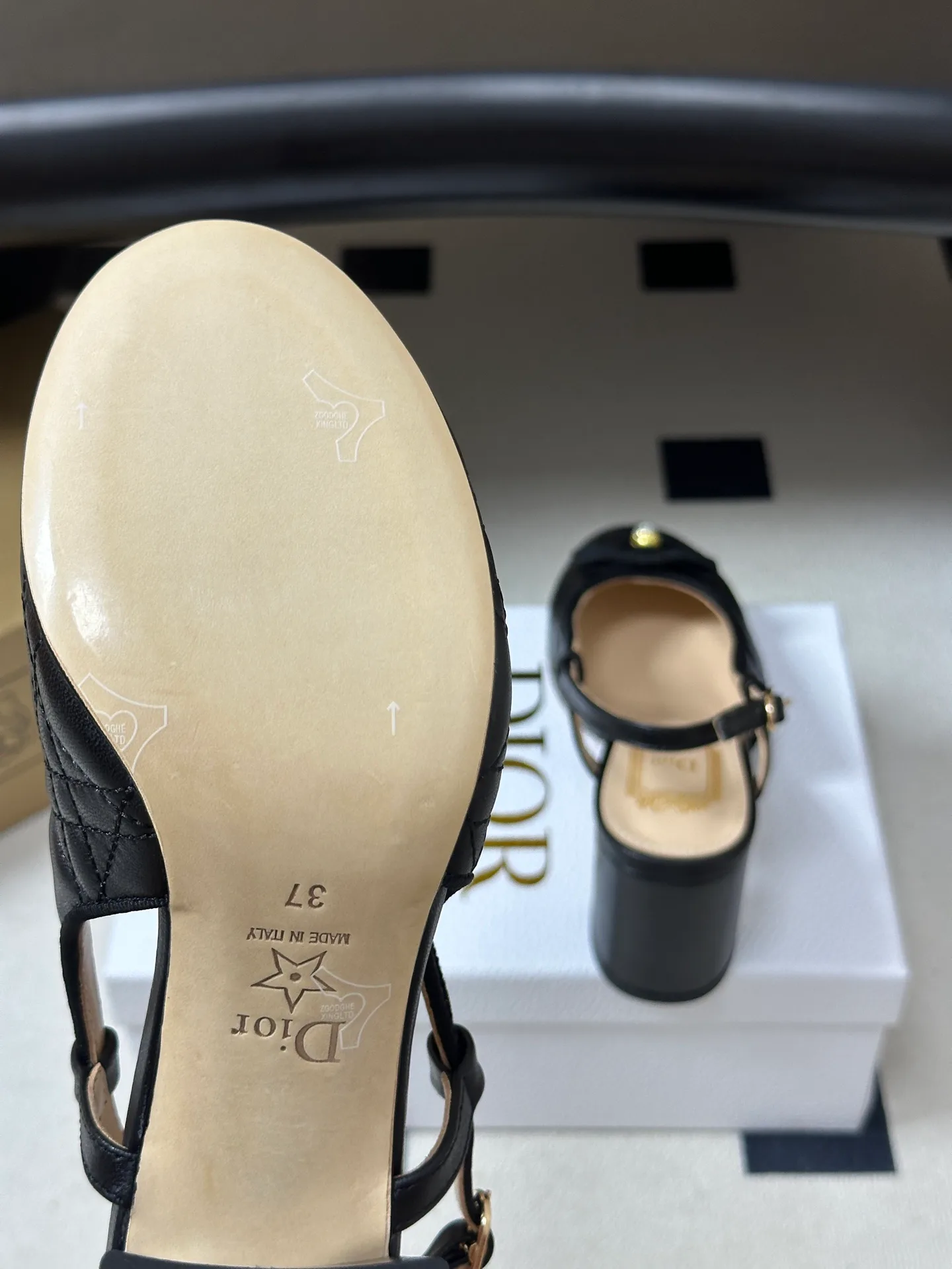 Women's Open-Toe Sandals CHRISTIAN DIOR 18070062