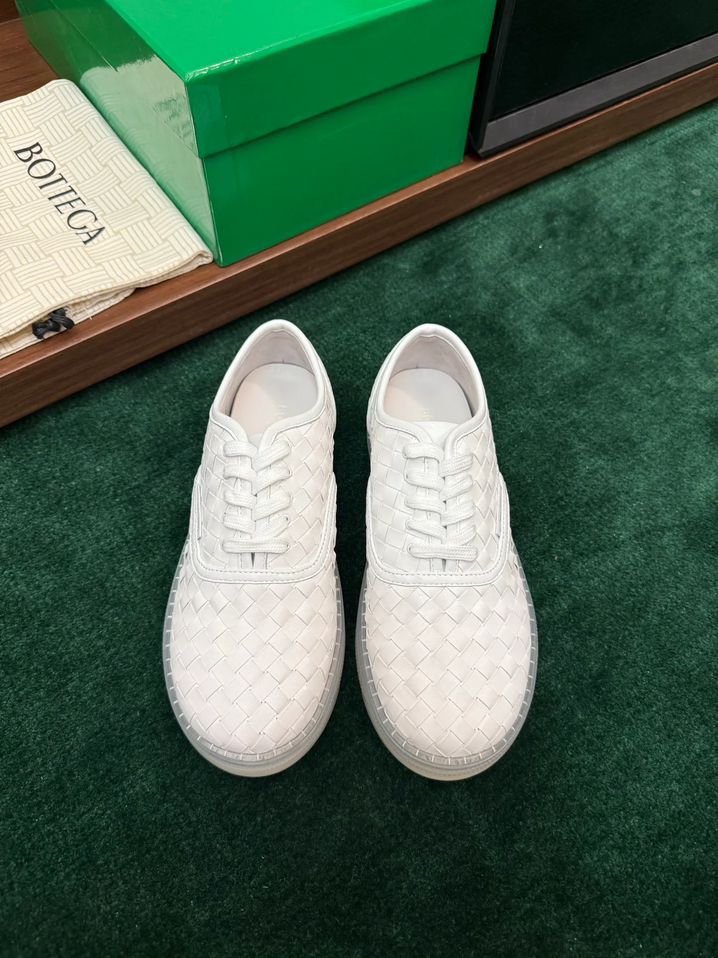 Women's Sneakers BOTTEGA VENETA 17386182