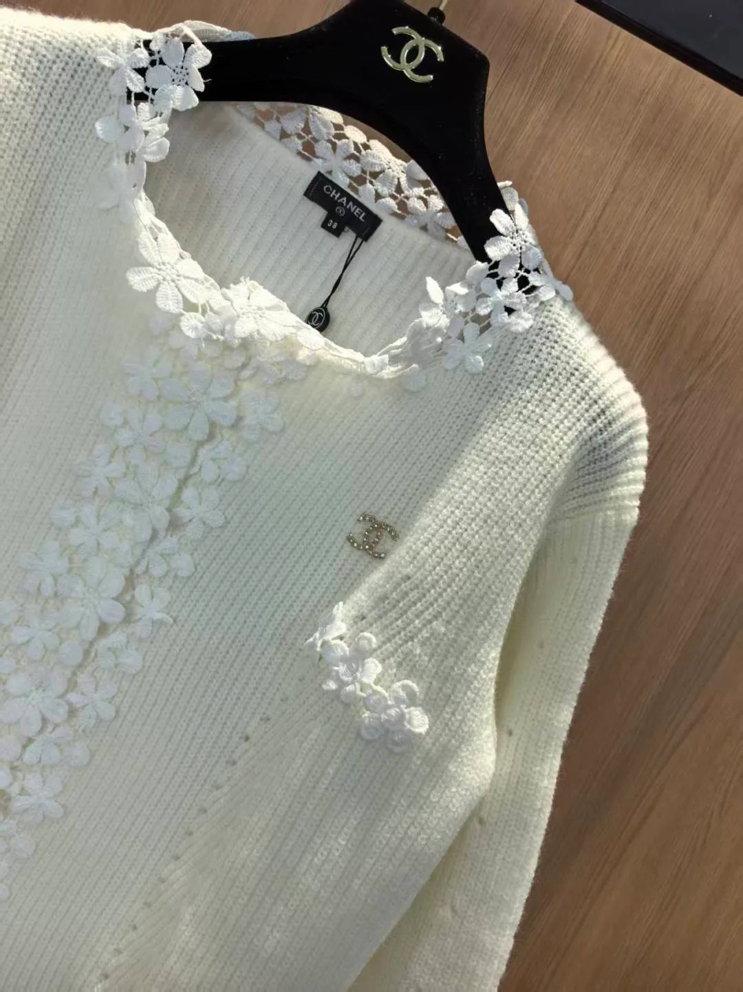 Women's Jumpers And Sweaters CHANEL 18138128