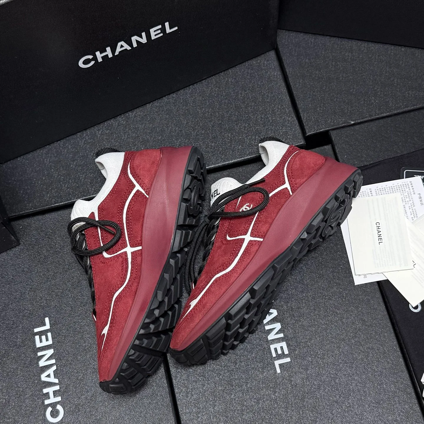 Women's Sneakers CHANEL 18083060