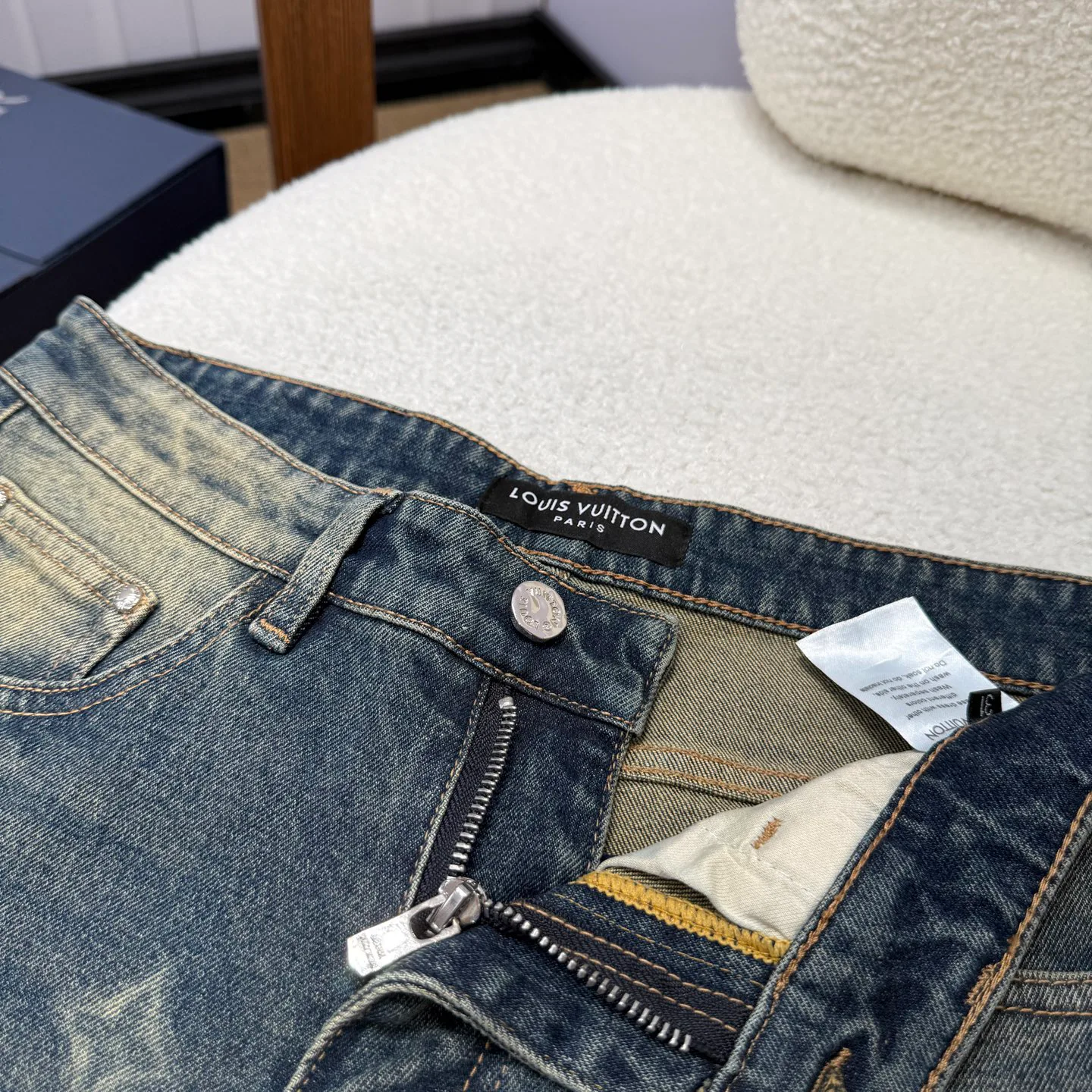 Men's Jeans LOUIS VUITTON 18029773