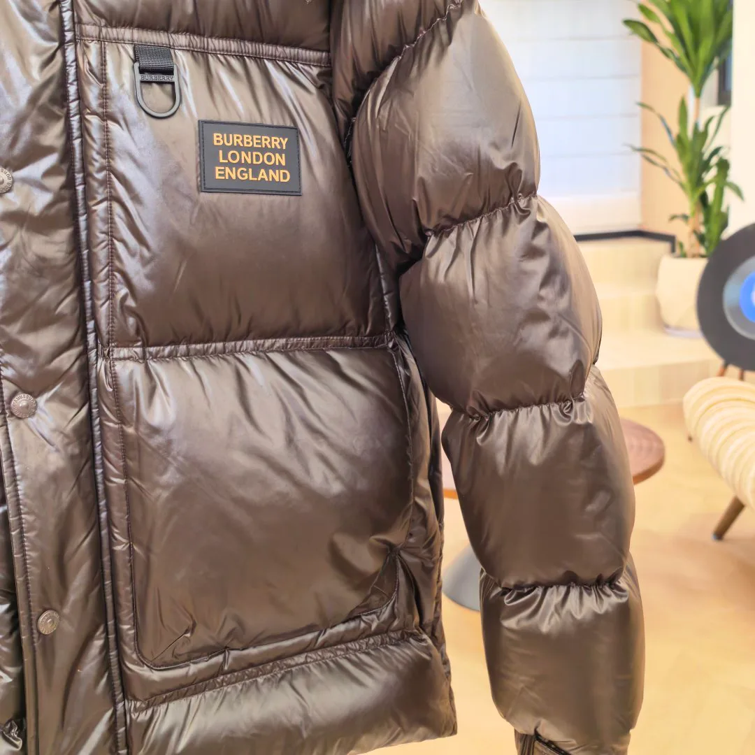 Women's Jackets And Down Jackets BURBERRY 17902556