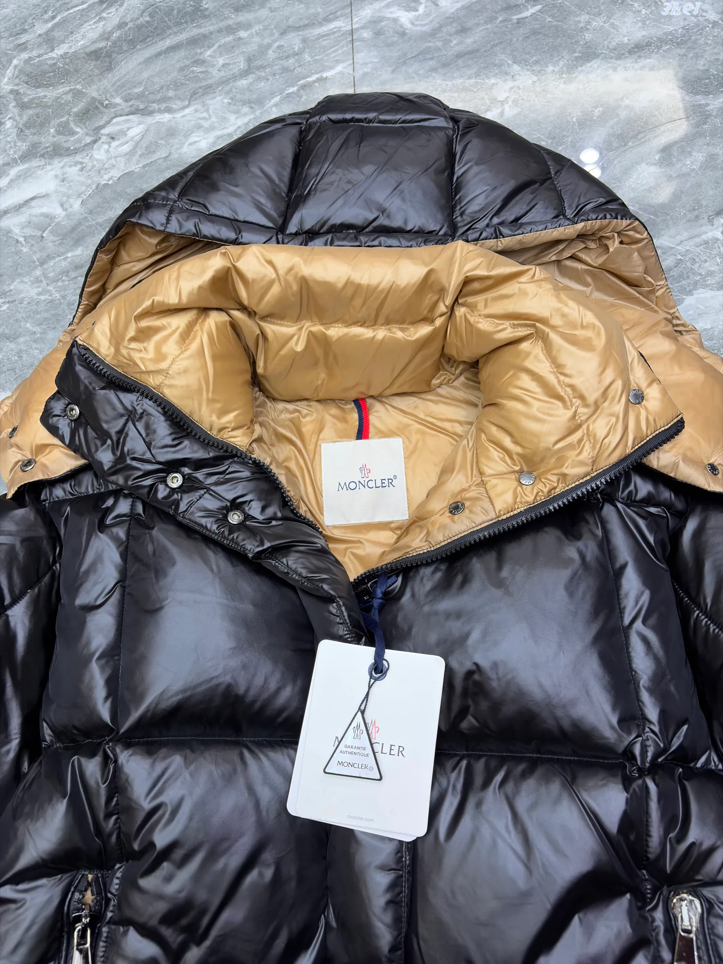 Women's Jackets And Down Jackets MONCLER 17568655