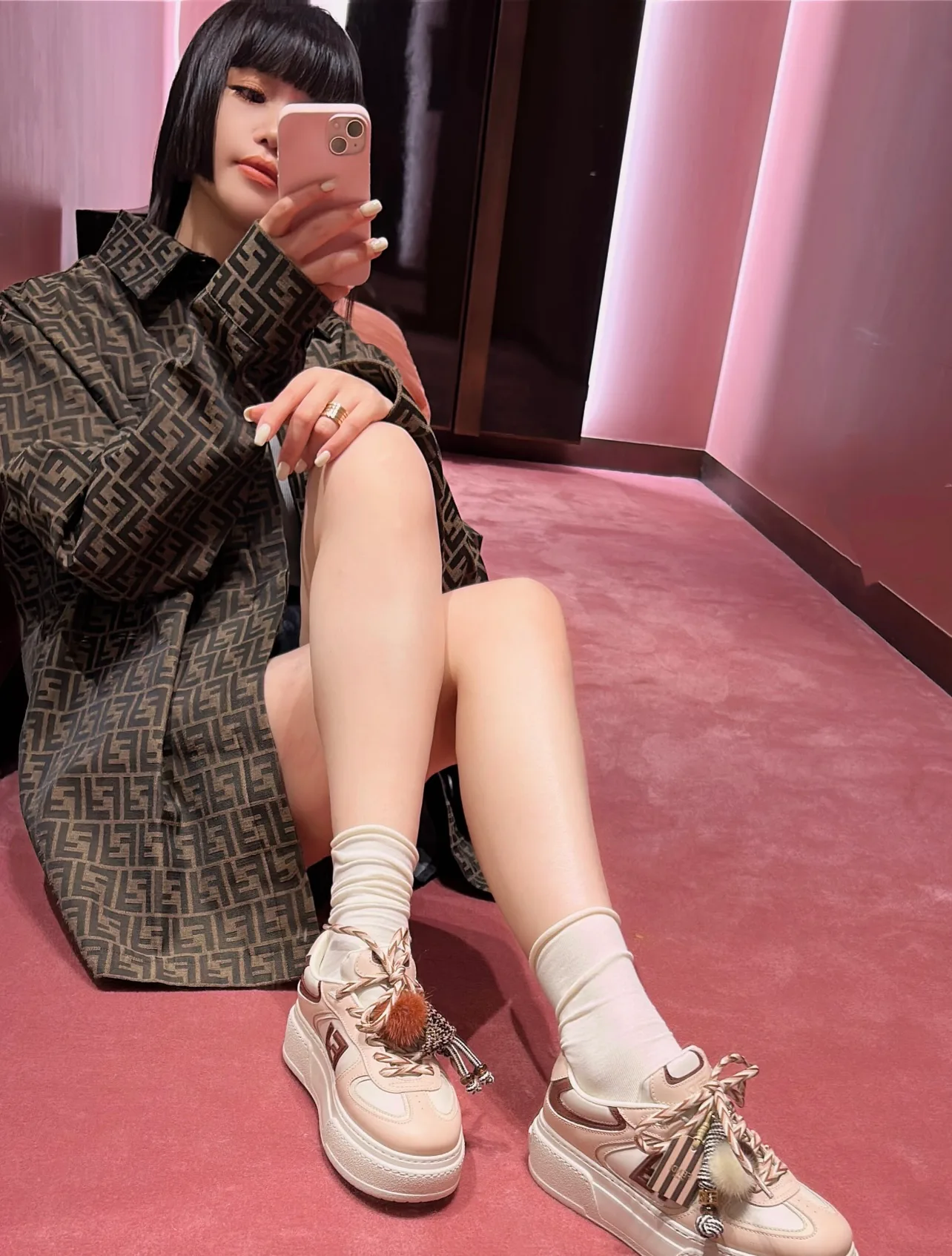 Women's Sneakers FENDI 18080496