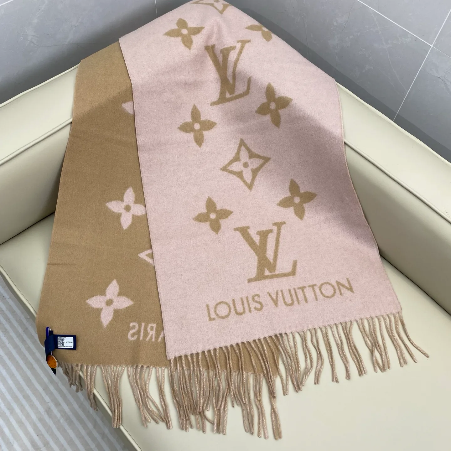 Scarves LOUIS VUITTON 18105572