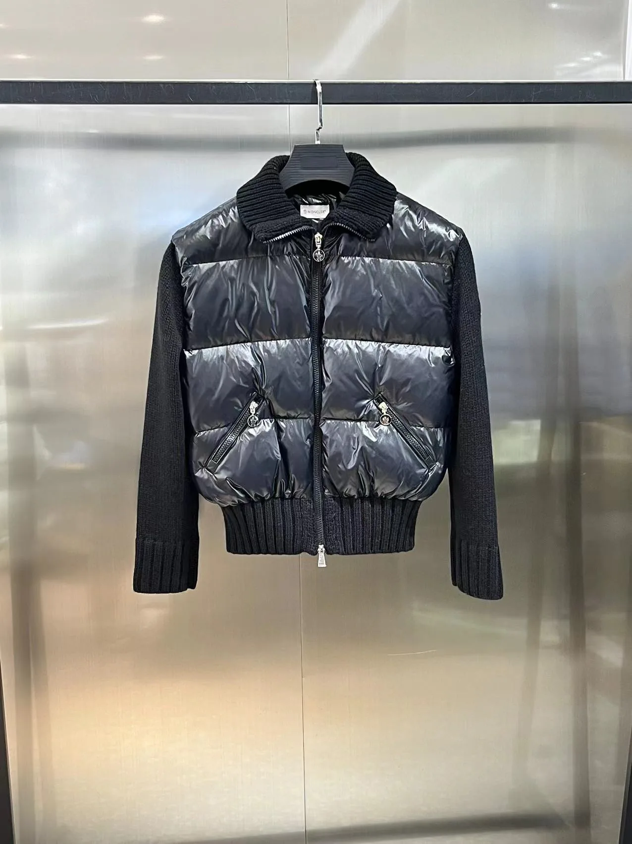 Women's Jackets And Down Jackets MONCLER 18129922