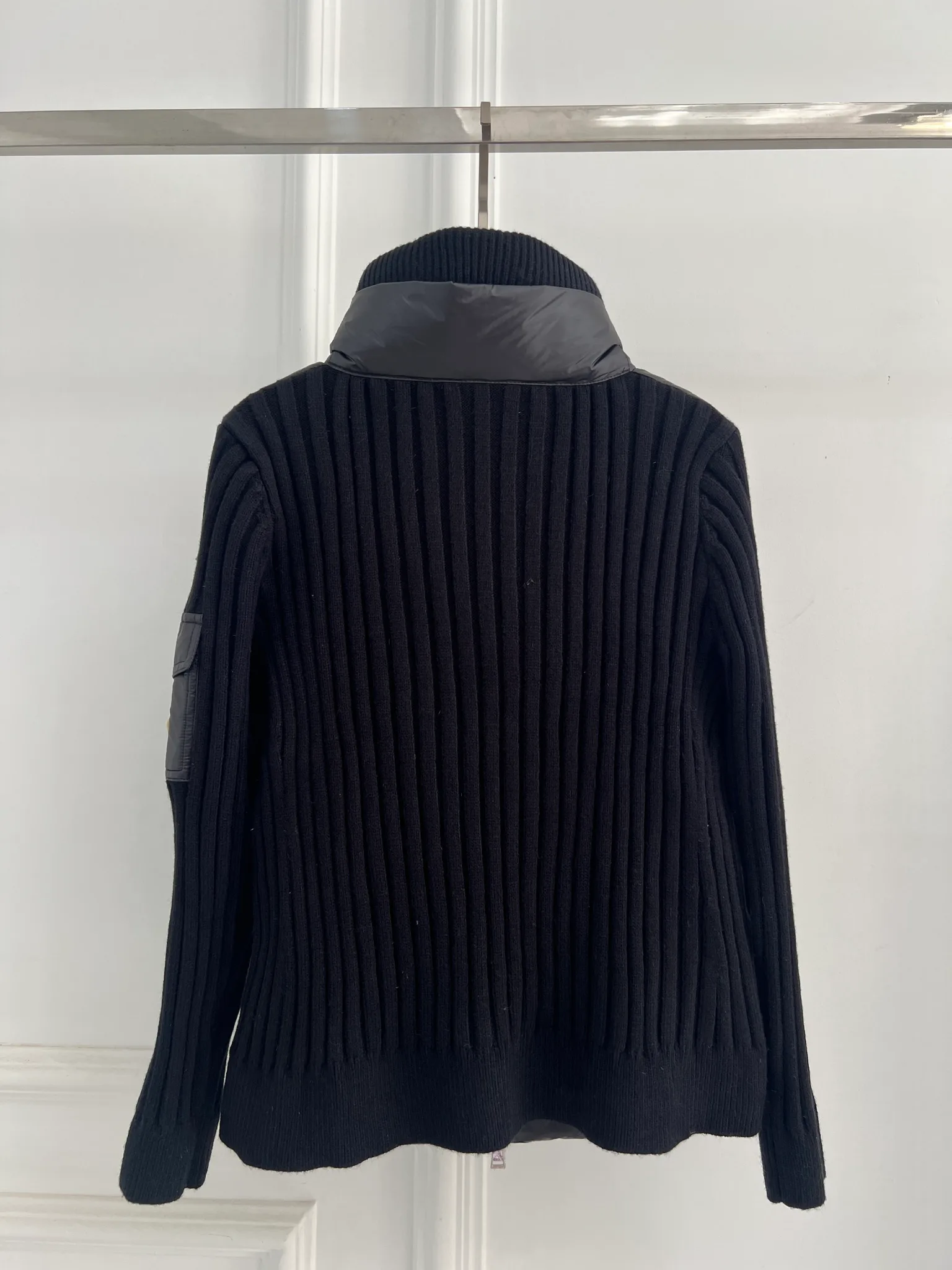 Women's Jackets And Down Jackets MONCLER 18416277