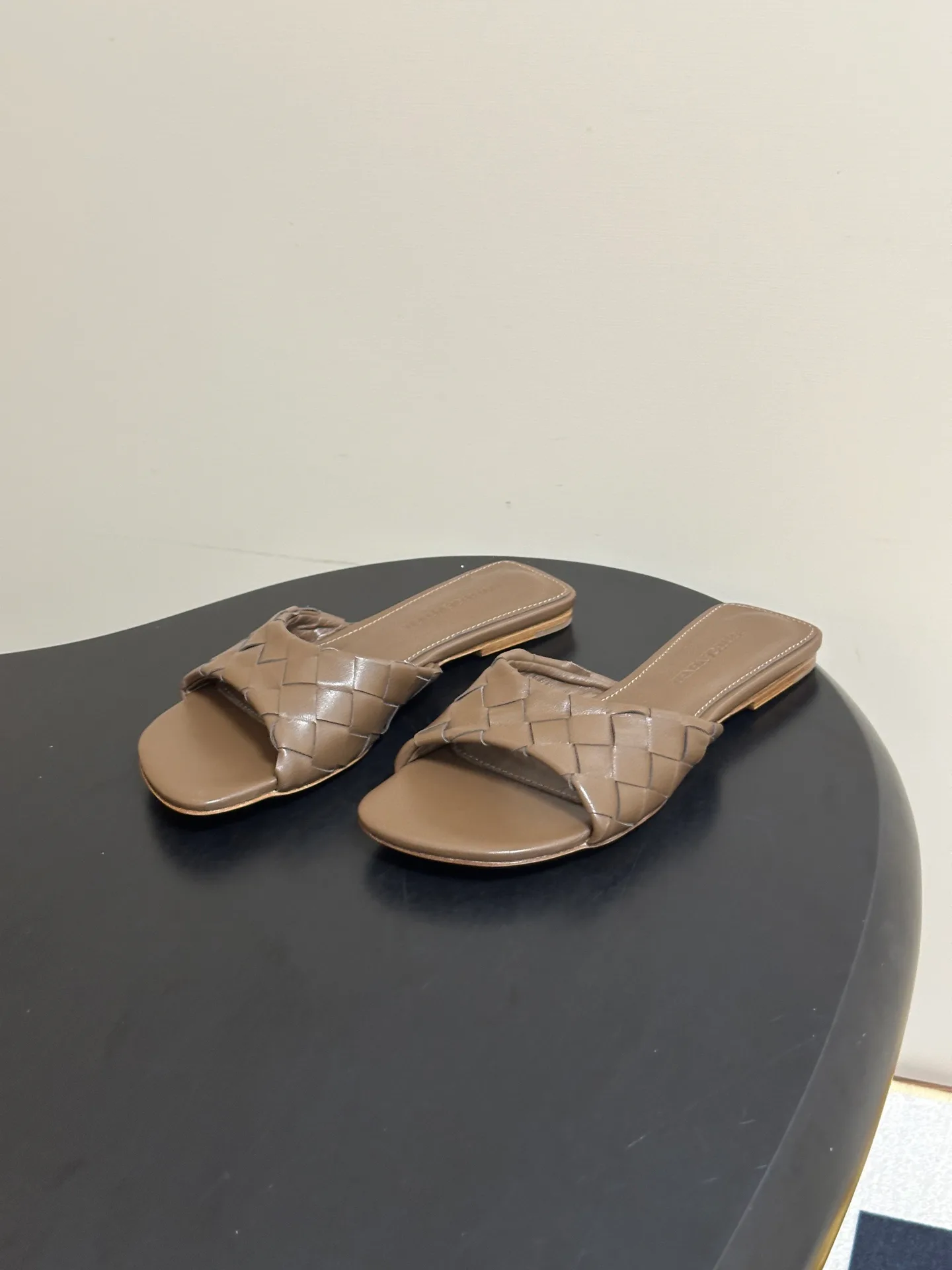 Women's Mules And Clogs BOTTEGA VENETA 18049571
