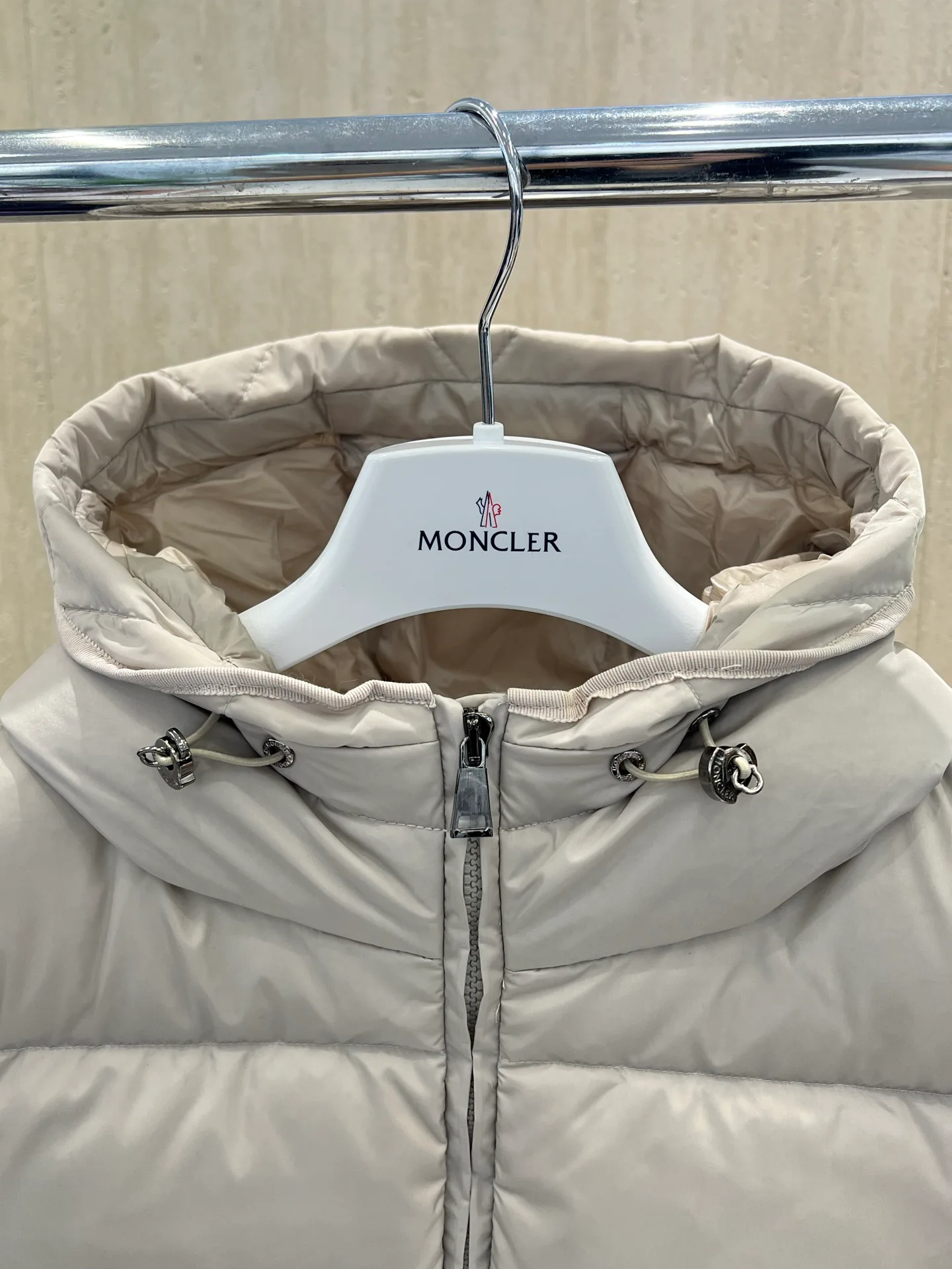 Куртки И Пуховики Мужские Moncler 18634318