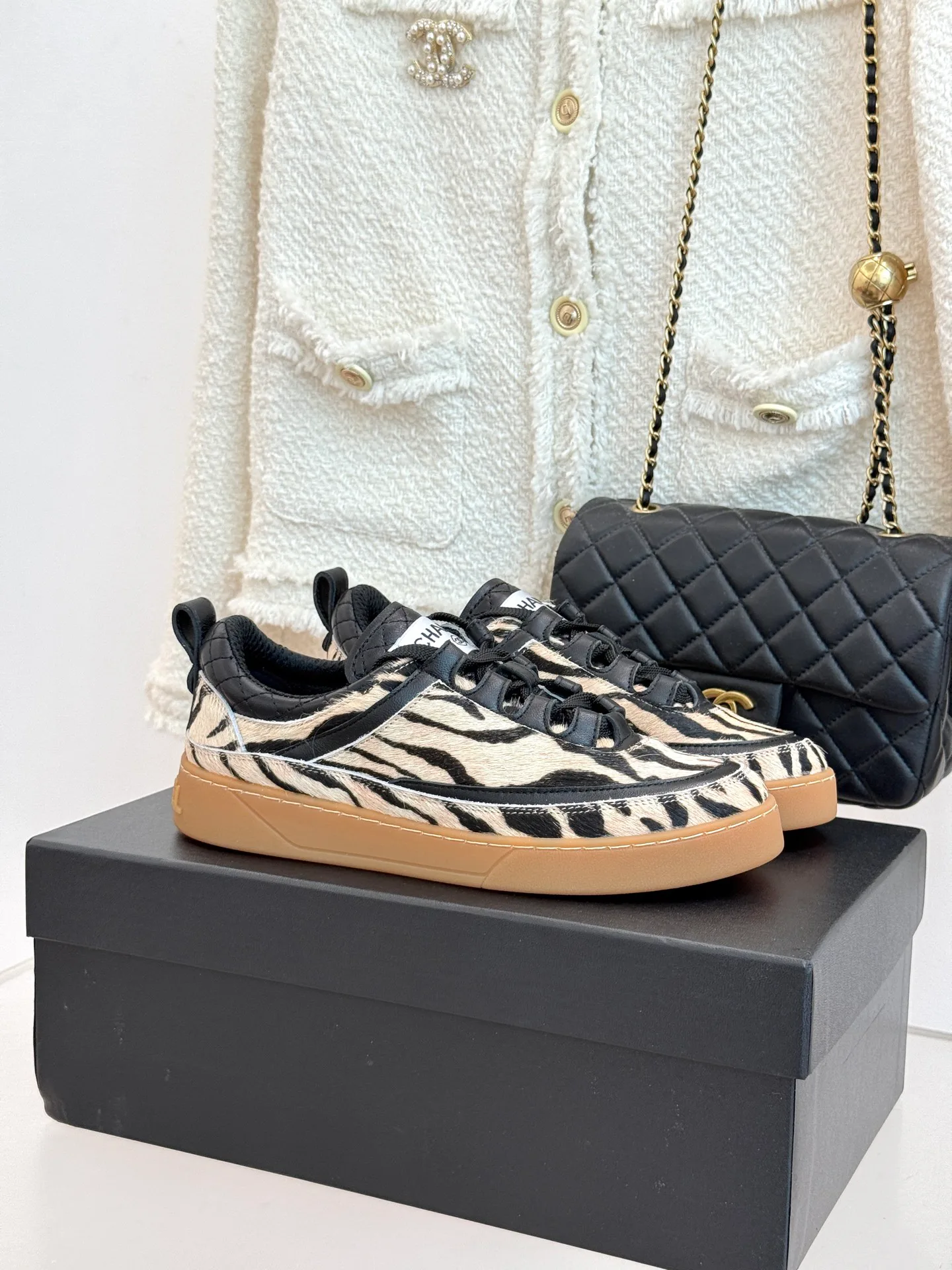 Women's Sneakers CHANEL 17864829