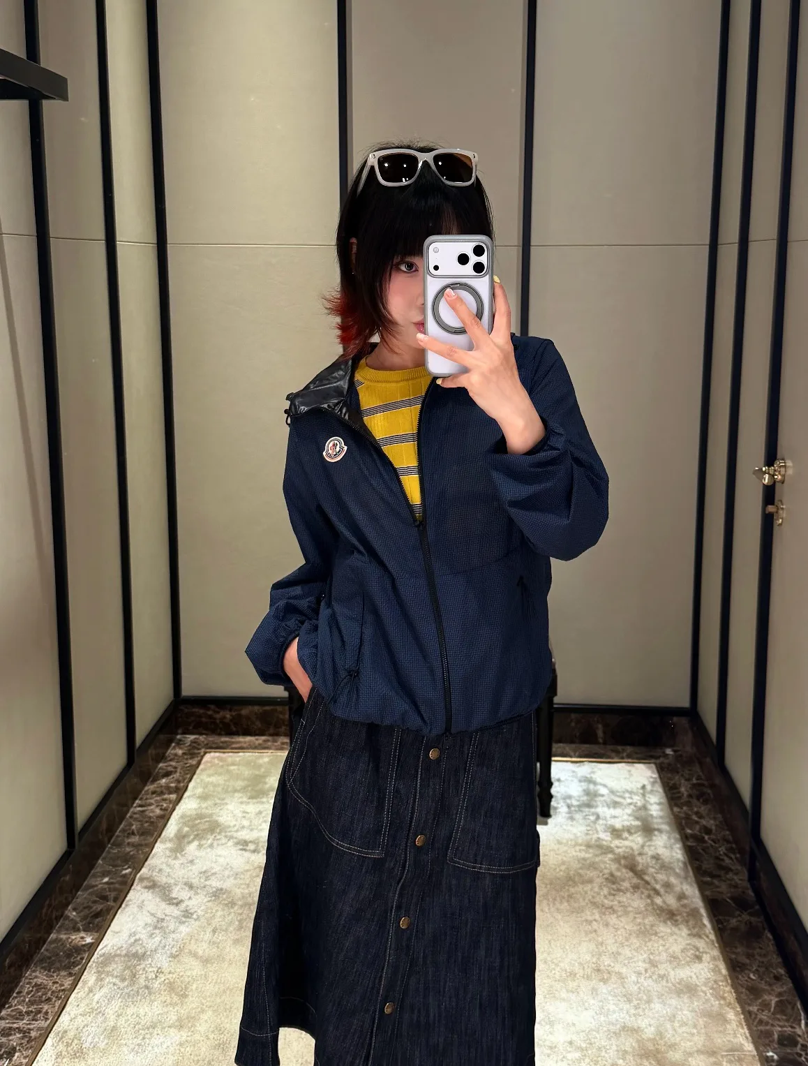 Women's Jackets And Down Jackets MONCLER 17567581