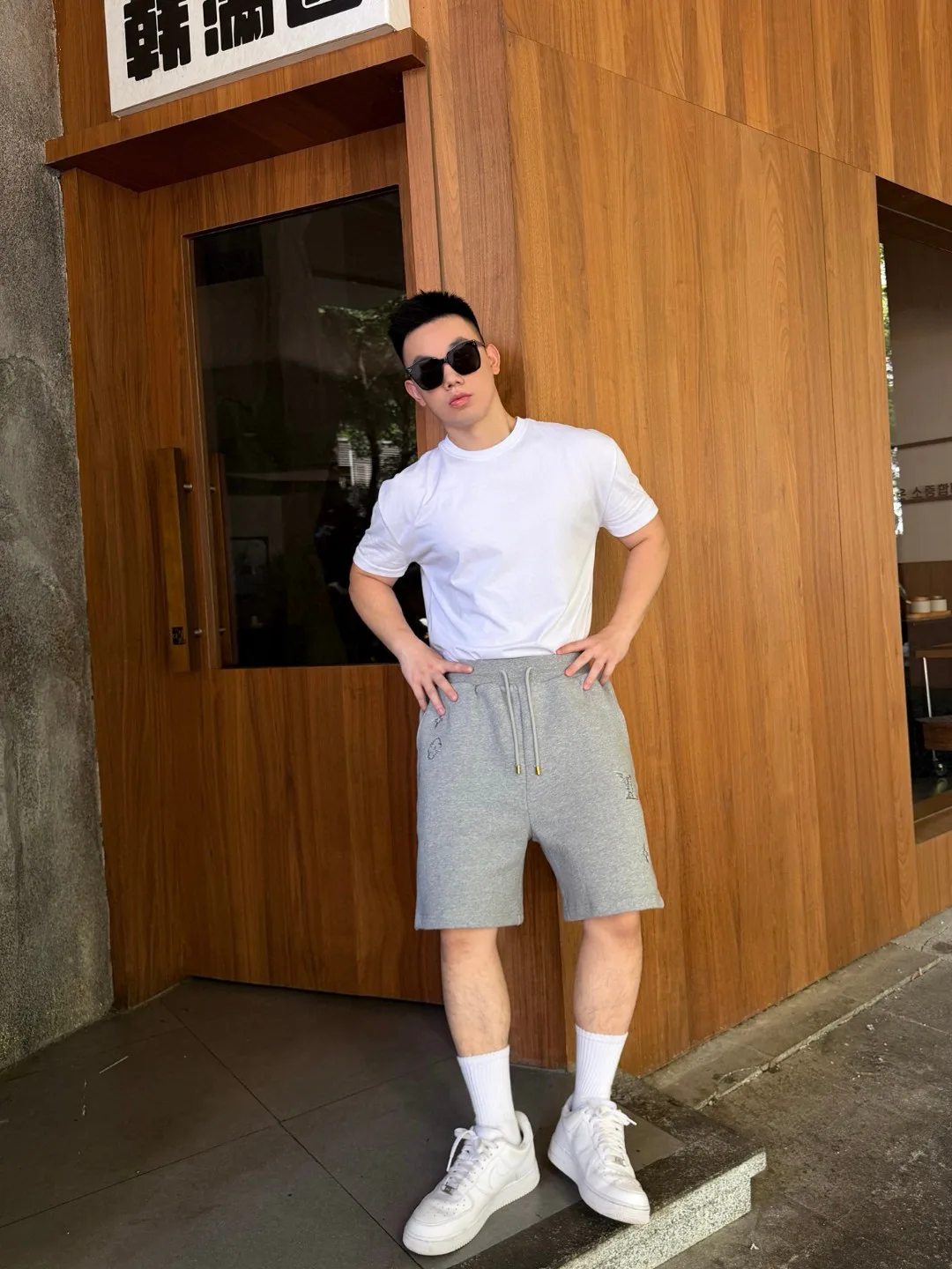 Men's Shorts LOUIS VUITTON 17572027