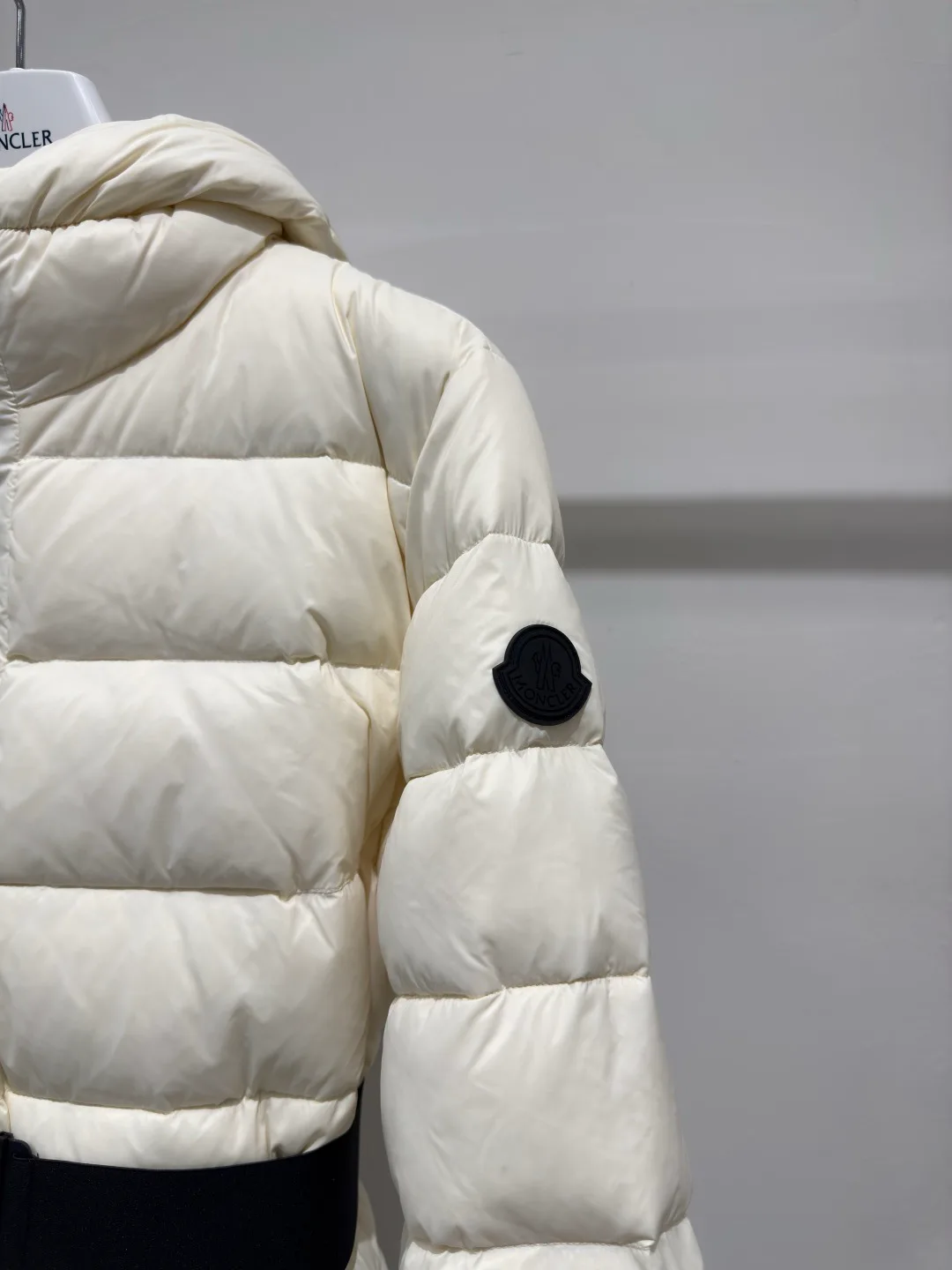 Куртки И Пуховики Мужские Moncler 18683856
