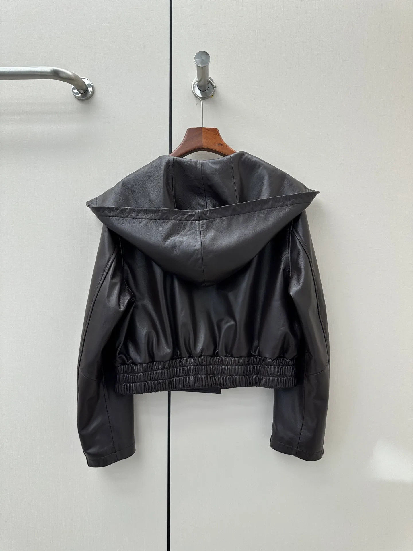 Women's Leather Jackets And Sheepskin Coats SAINT LAURENT 18172807