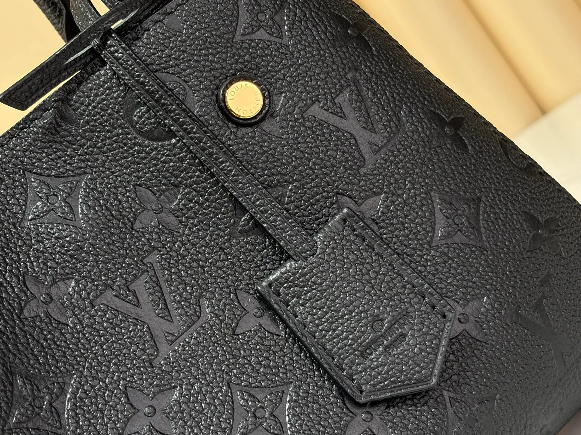 Women's Classic Handbags LOUIS VUITTON 18240331