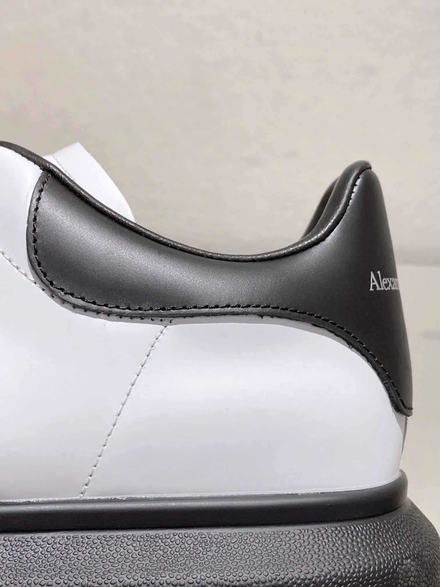 Women's Sneakers ALEXANDER MCQUEEN 18373669