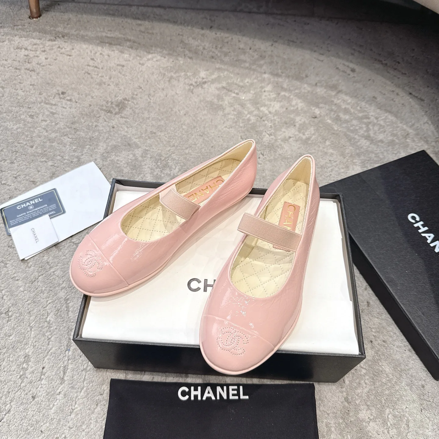 Women's Ballet Flats CHANEL 17302943