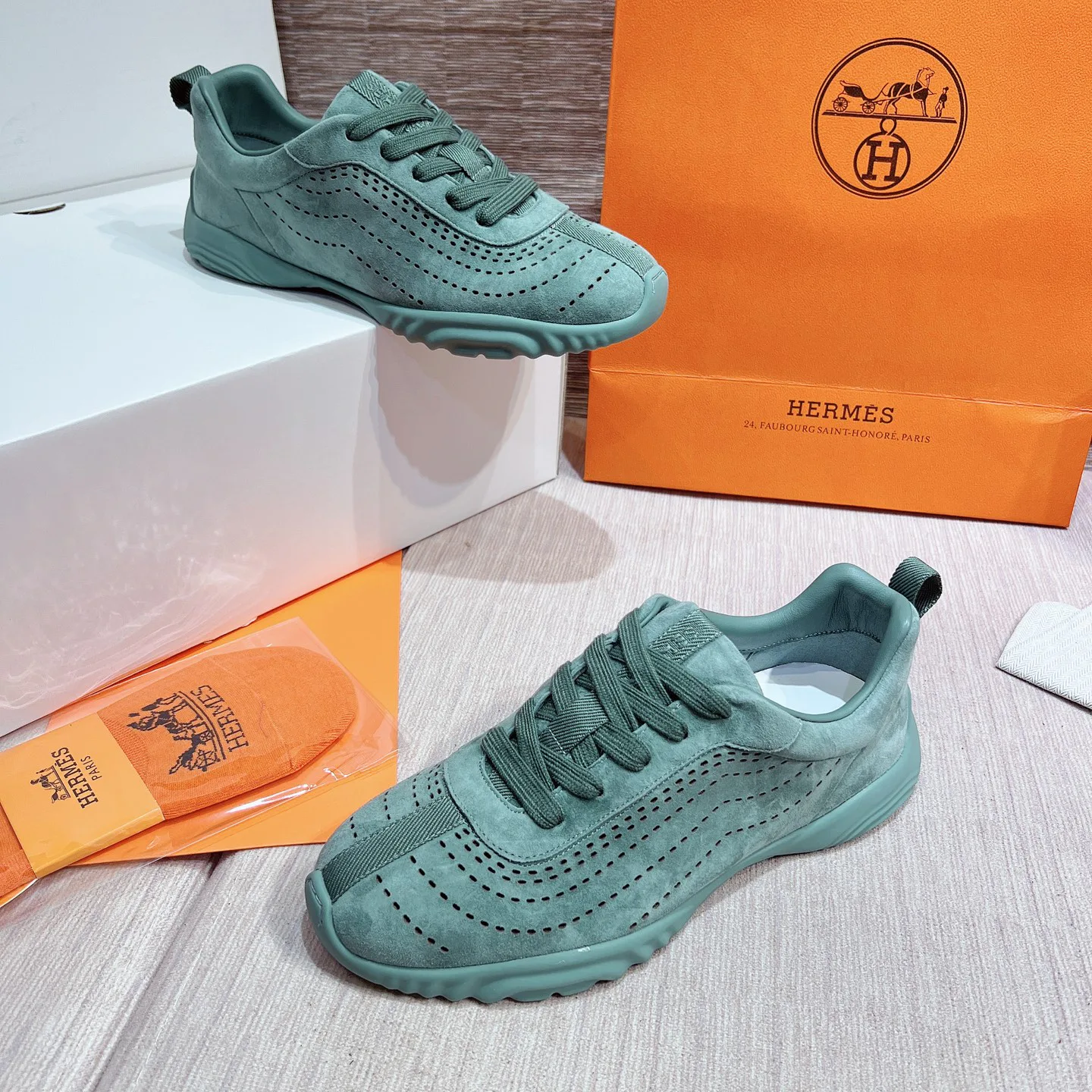 Women's Sneakers HERMES 17749566