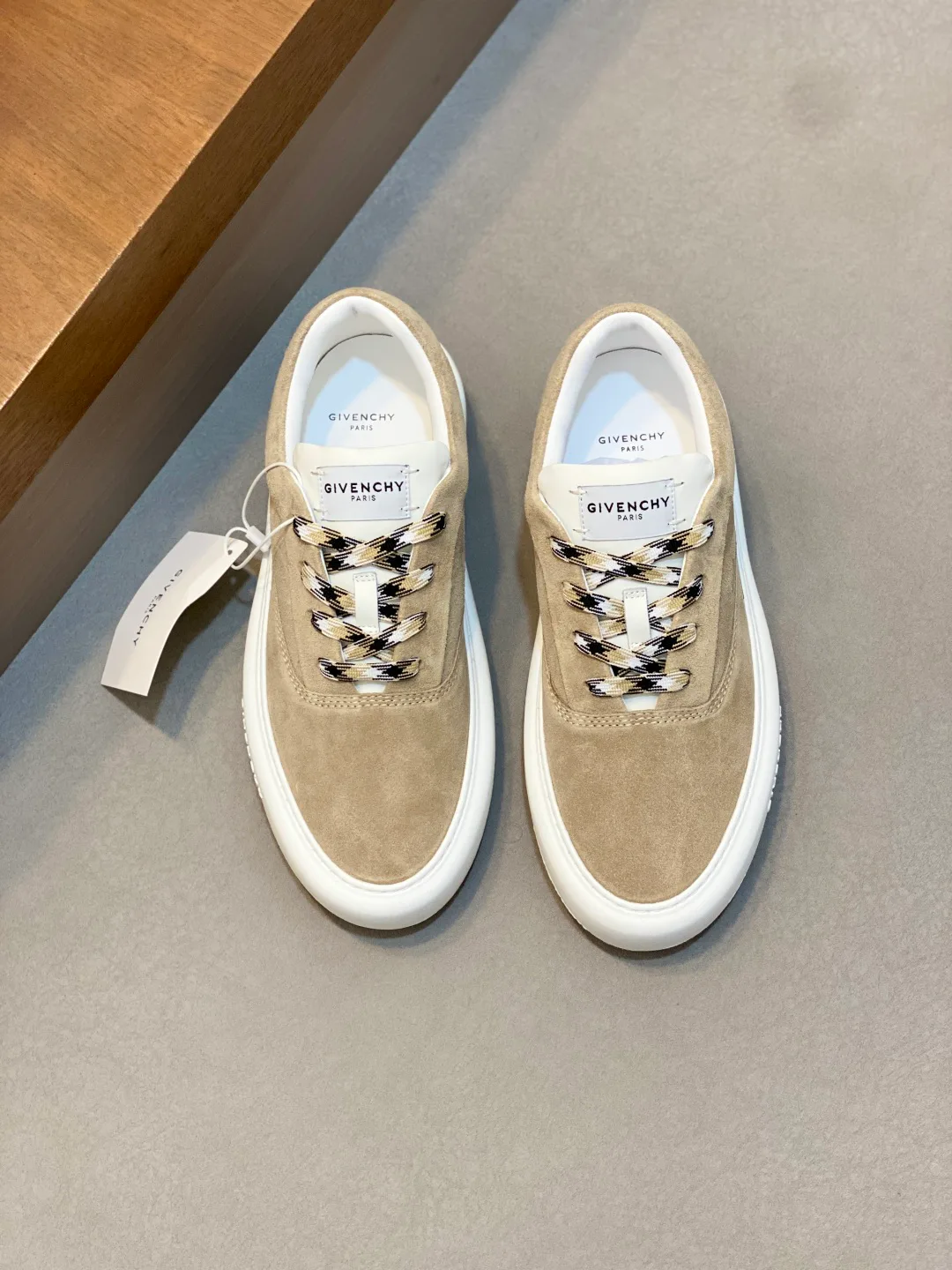 Men's Sneakers GIVENCHY 18449120