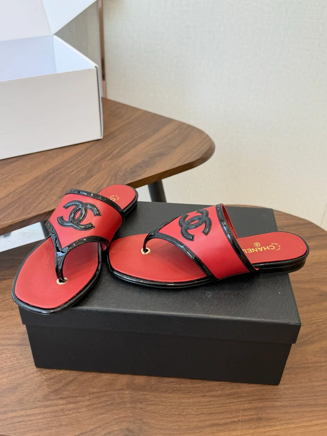 Women's Flip-Flops CHANEL 17829799