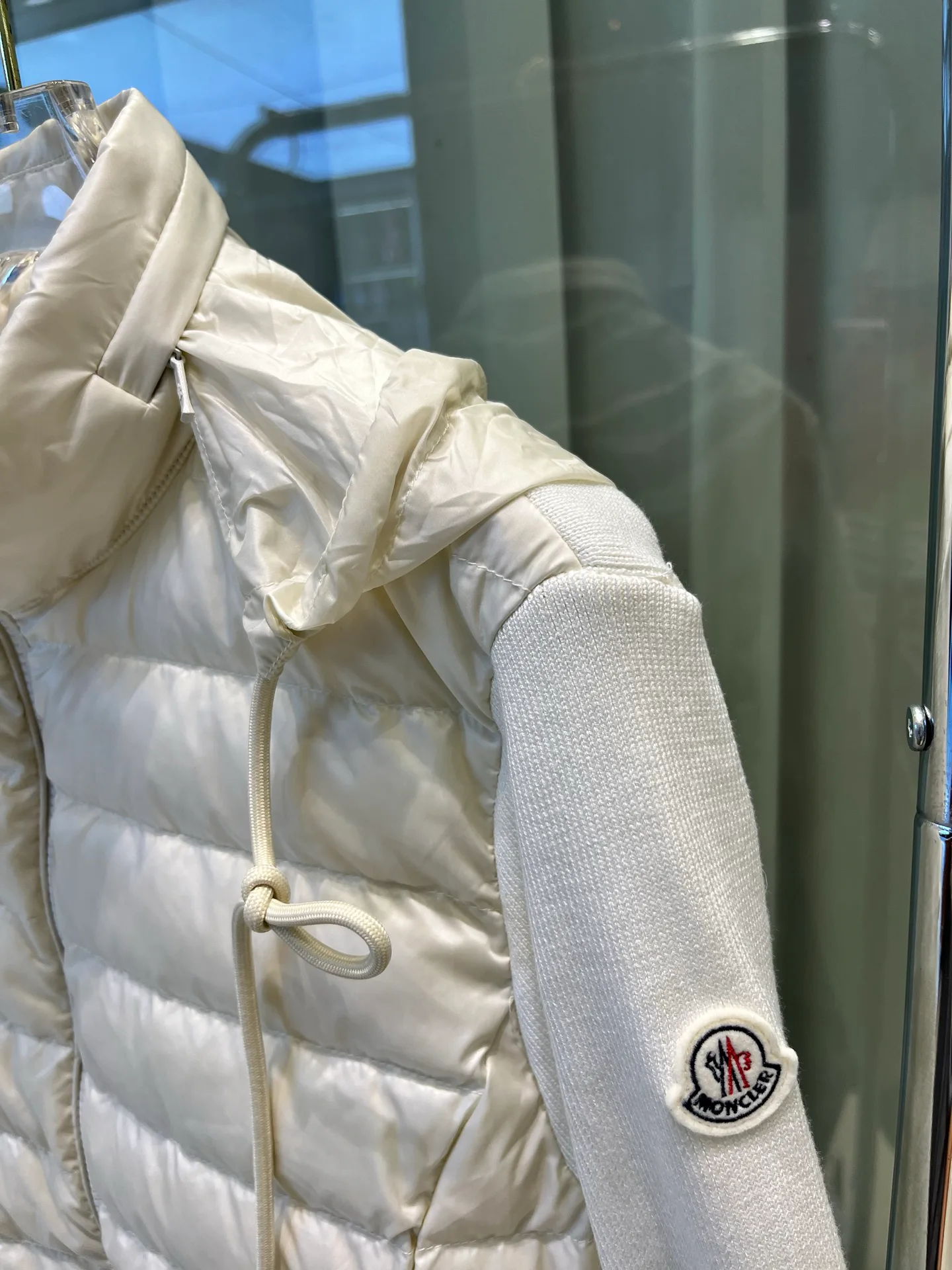 Women's Jackets And Down Jackets MONCLER 18204180