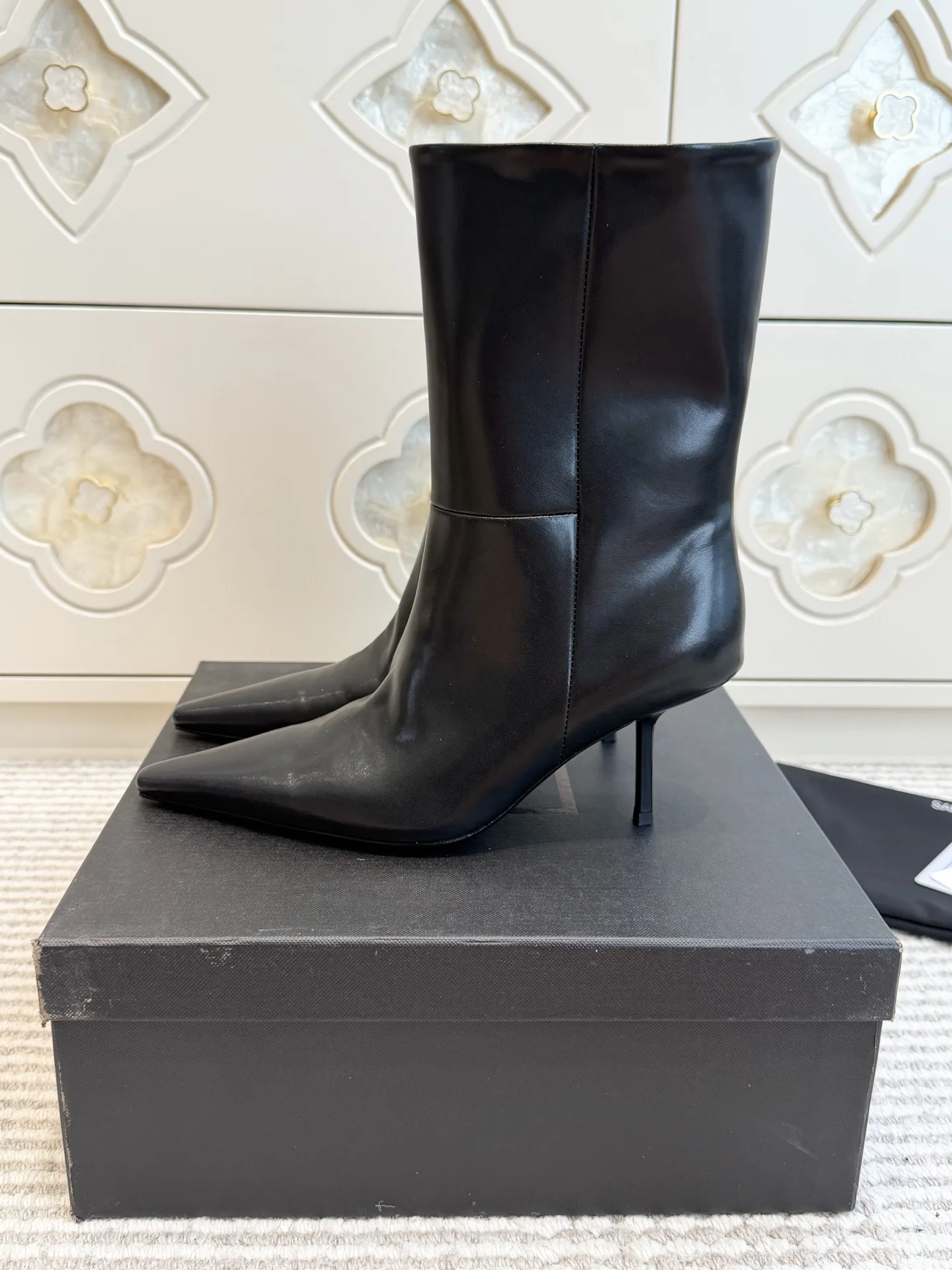 Women's Booties SAINT LAURENT 18092450