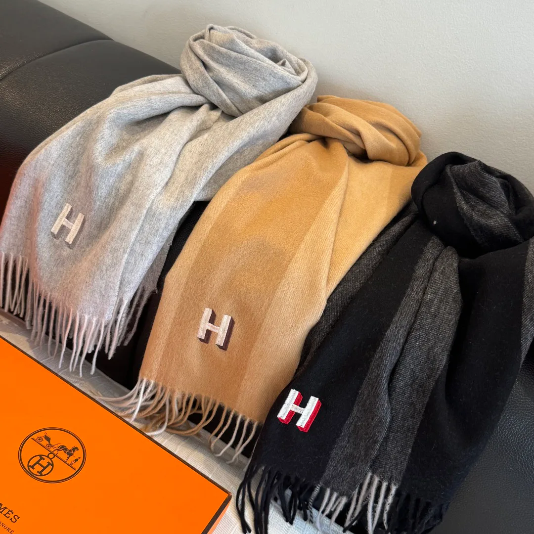 Scarves HERMES 18426937