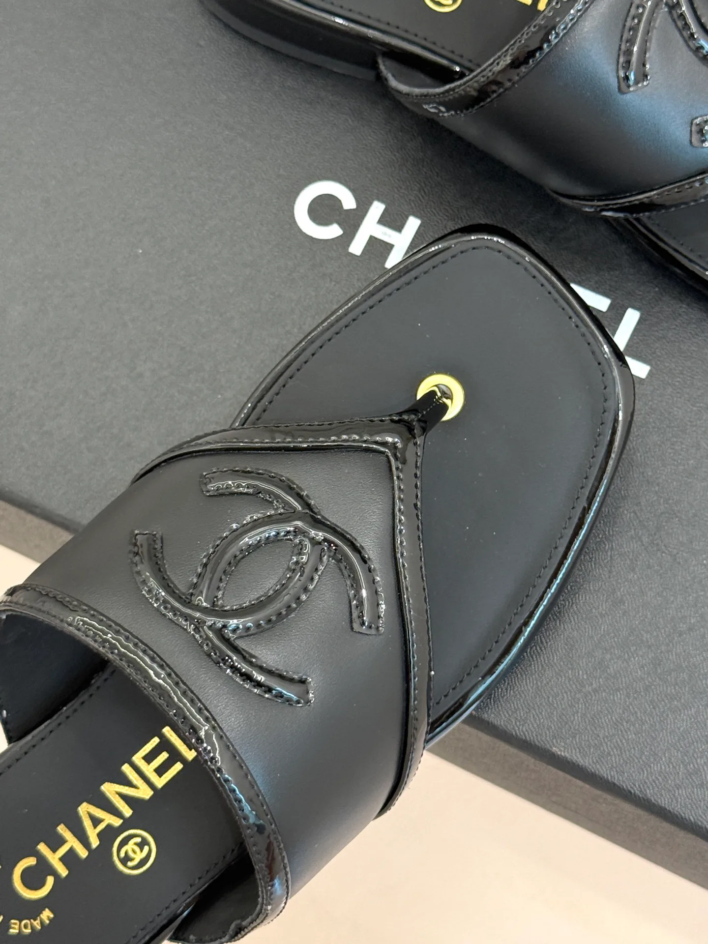 Women's Flip-Flops CHANEL 17425289