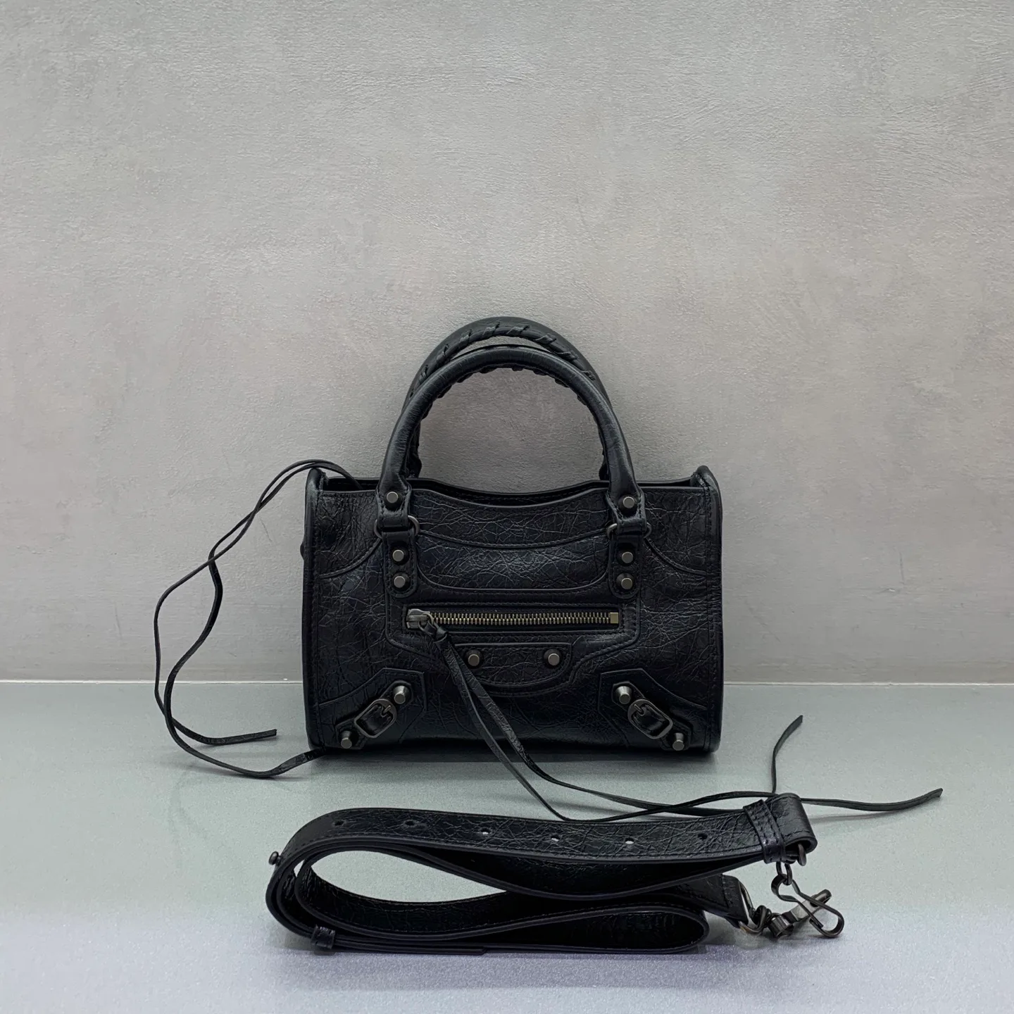 Women's Classic Handbags BALENCIAGA 17881709